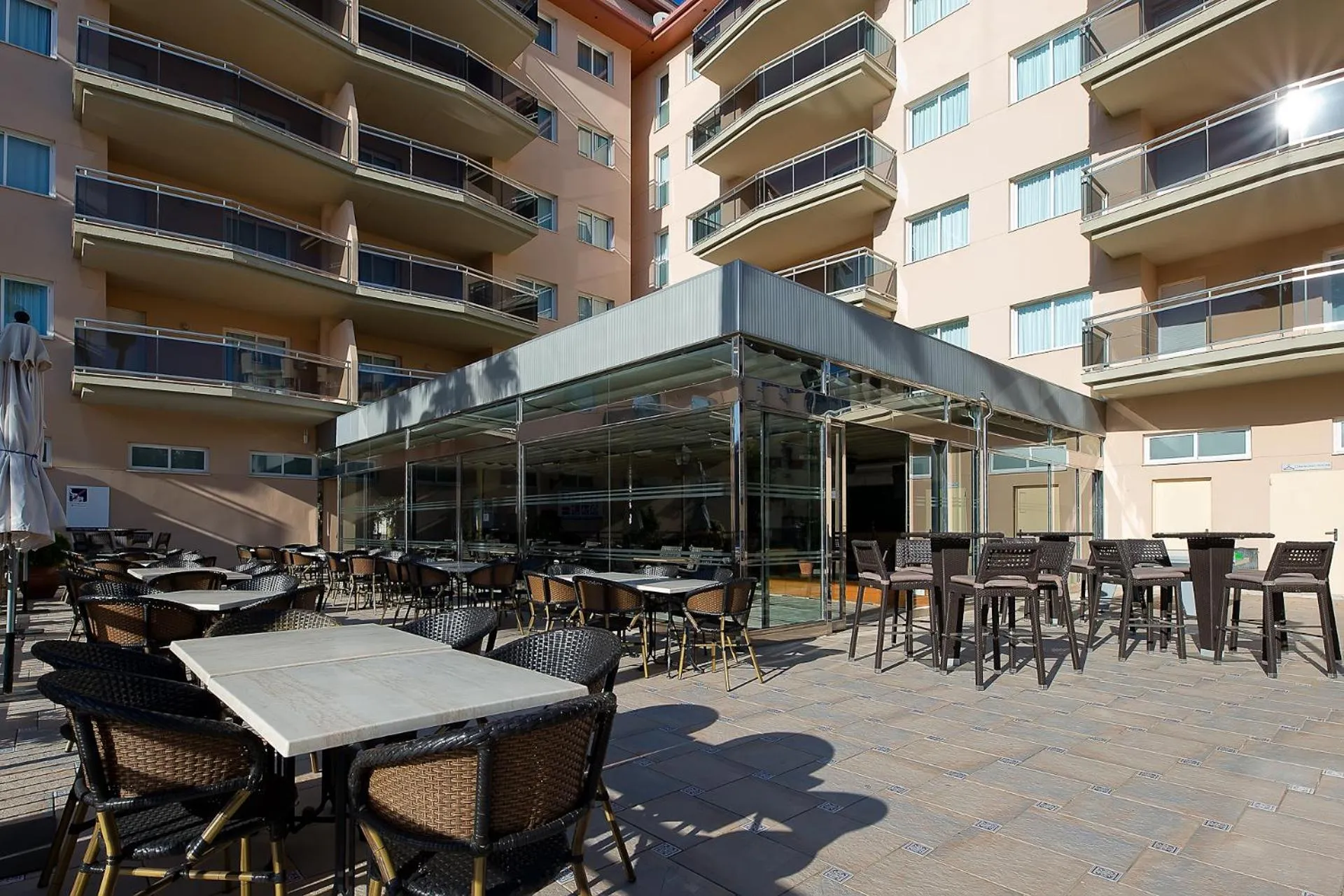 Restaurant/places to eat in Pineda Park