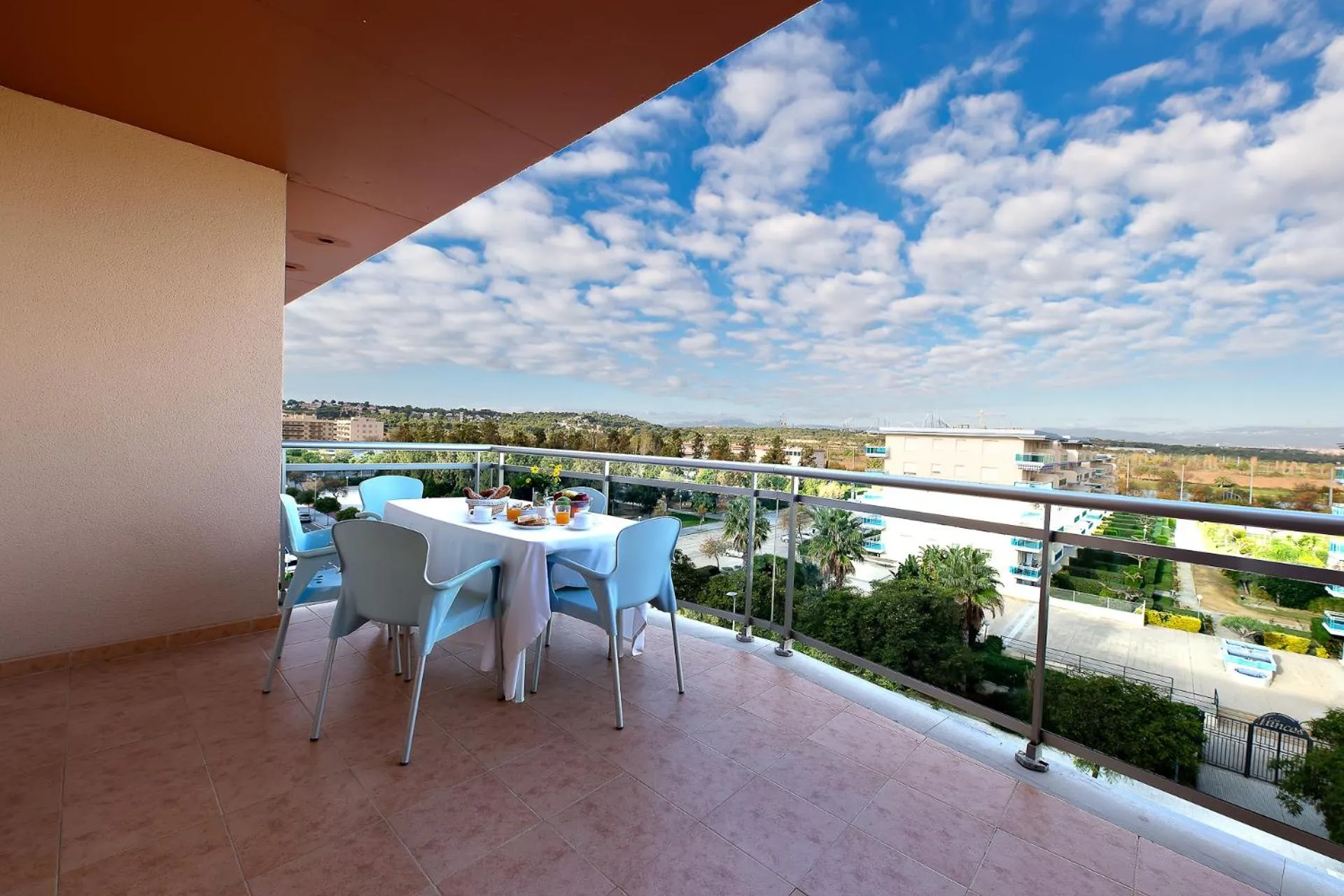 Balcony/Terrace in Pineda Park