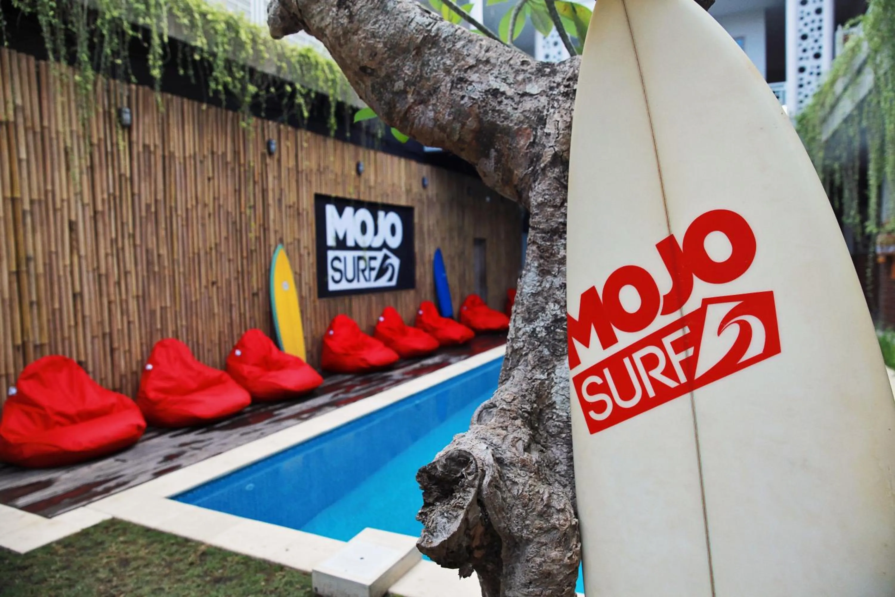 Facade/entrance in Mojosurf Camp Canggu