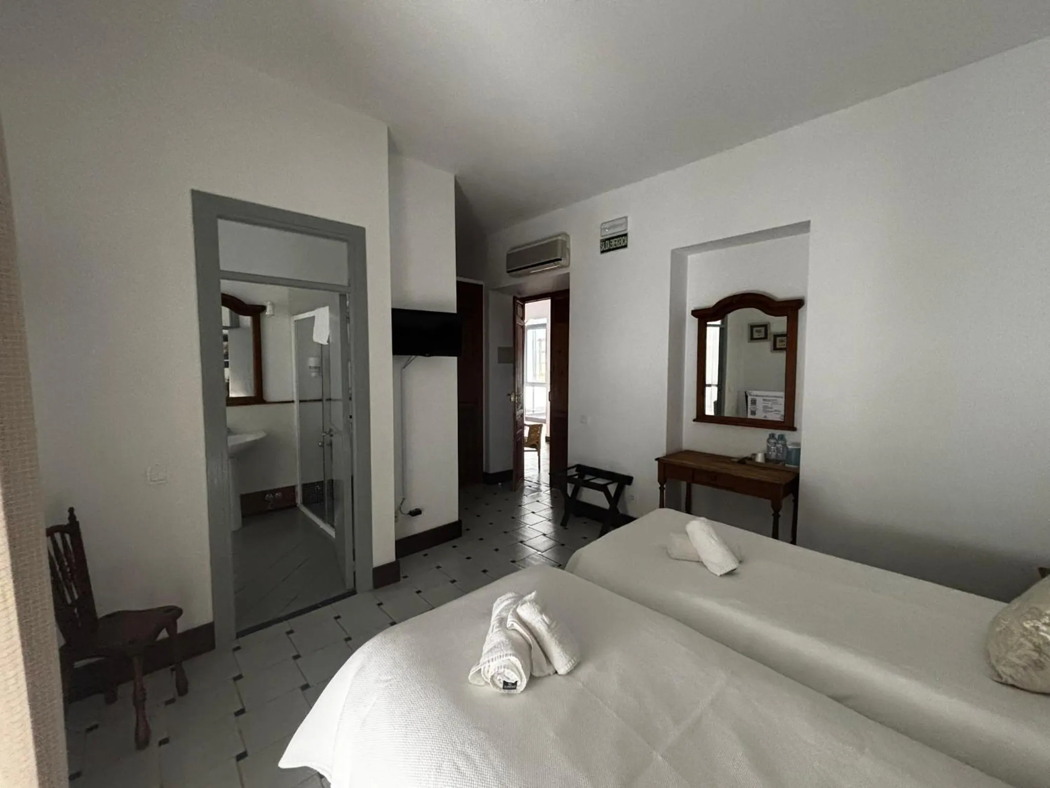 Bed in Hotel Entreolivos