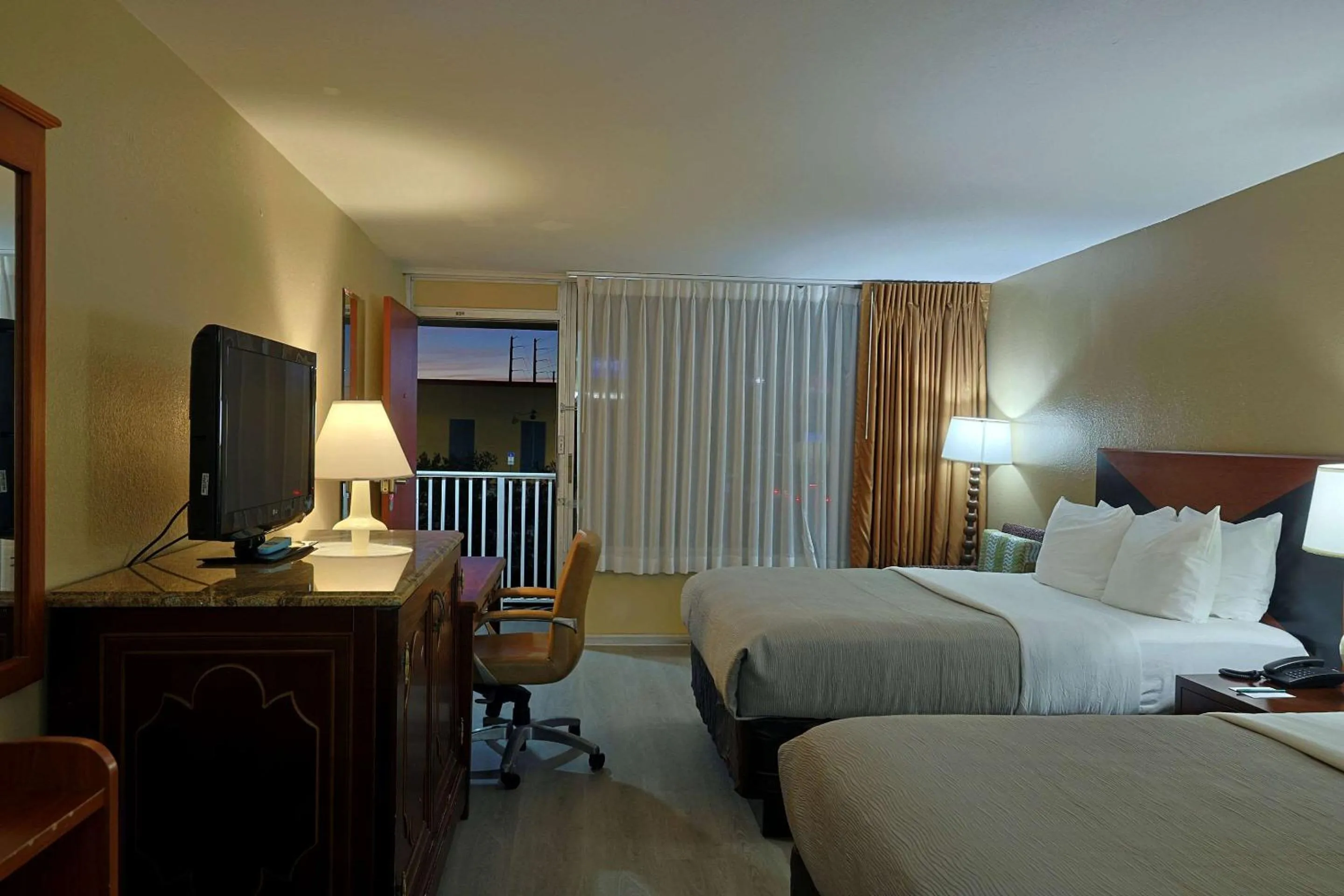 Bedroom, Bed in Quality Inn Kennedy Space Center