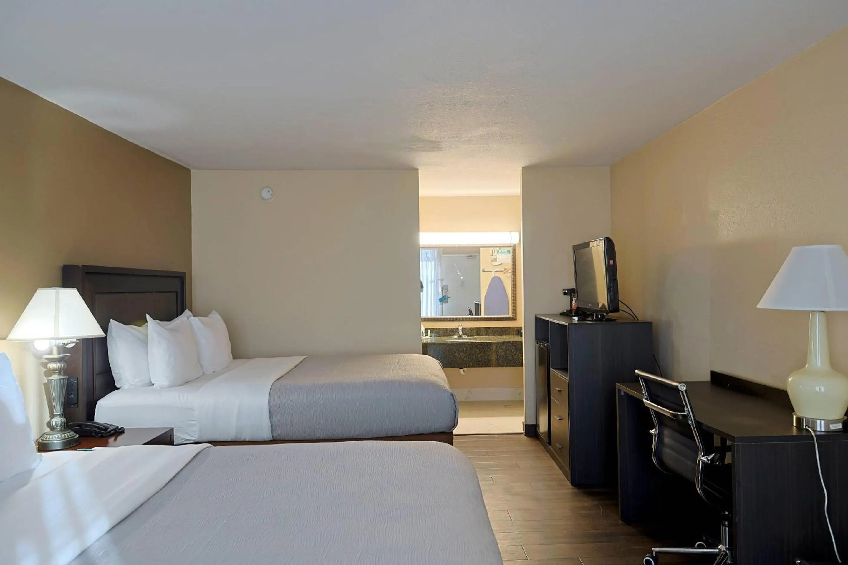 Bedroom, Bed in Quality Inn Kennedy Space Center