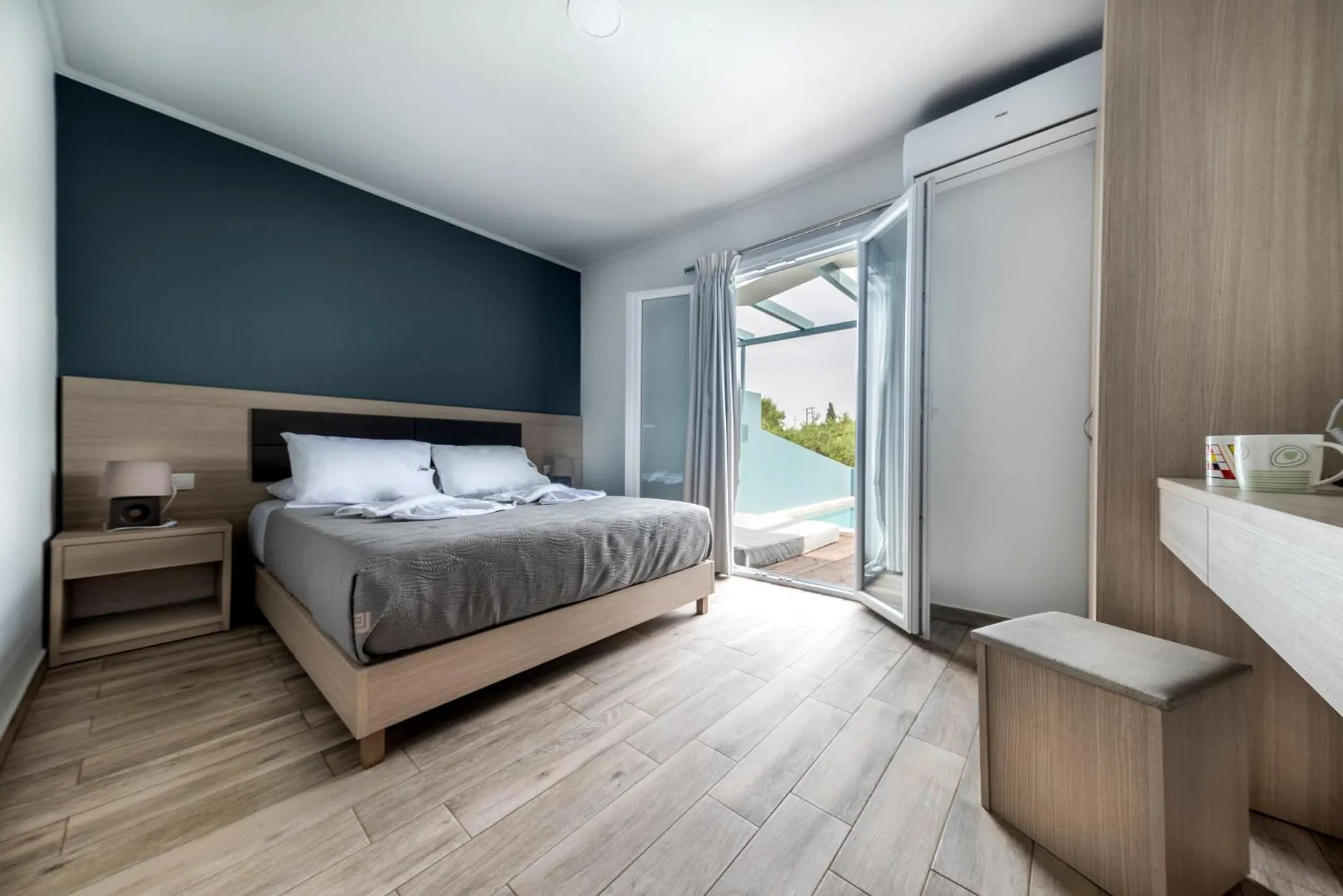 Photo of the whole room, Bed in Zante Calinica Hotel