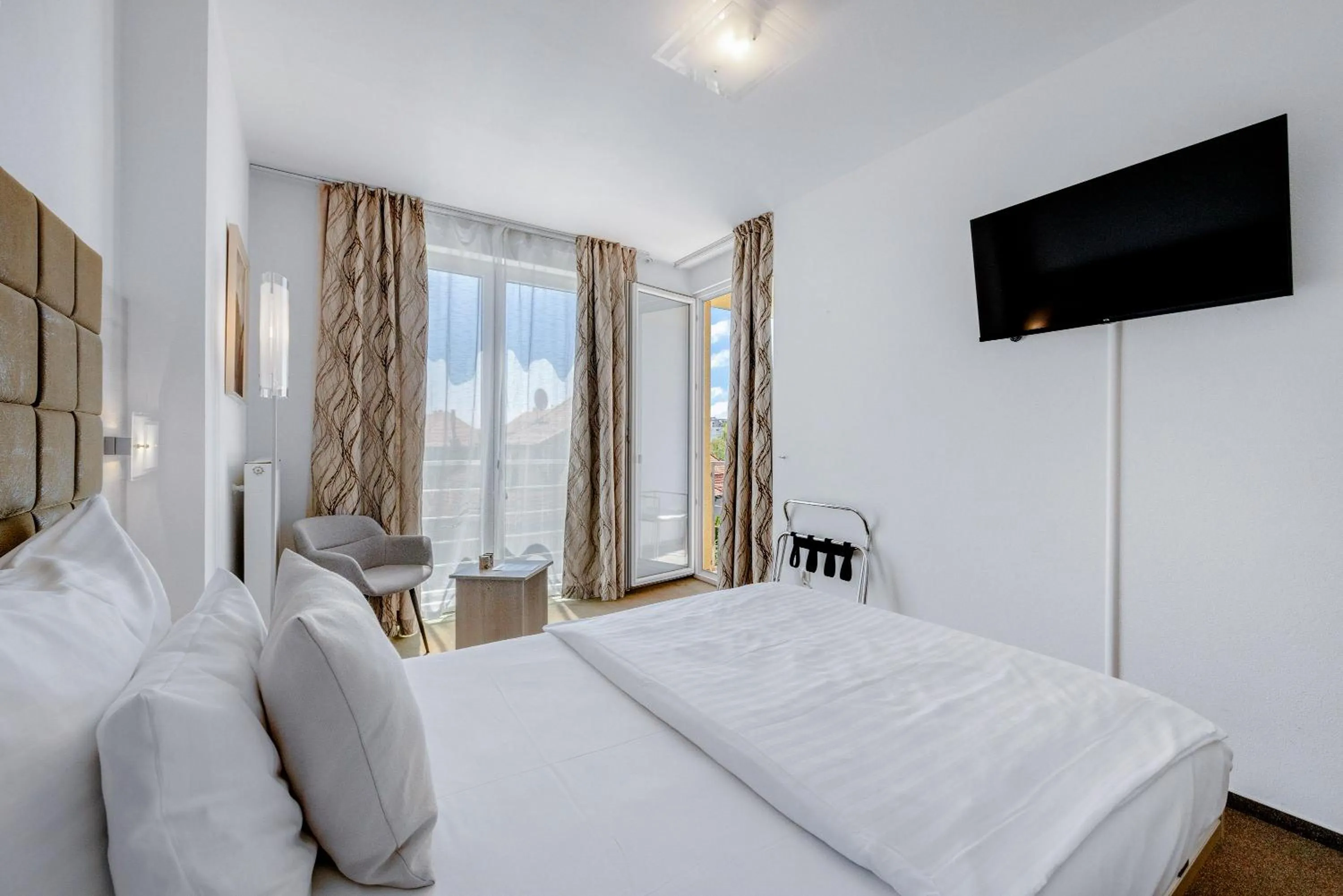 TV and multimedia, Bed in Hotel ANTARES