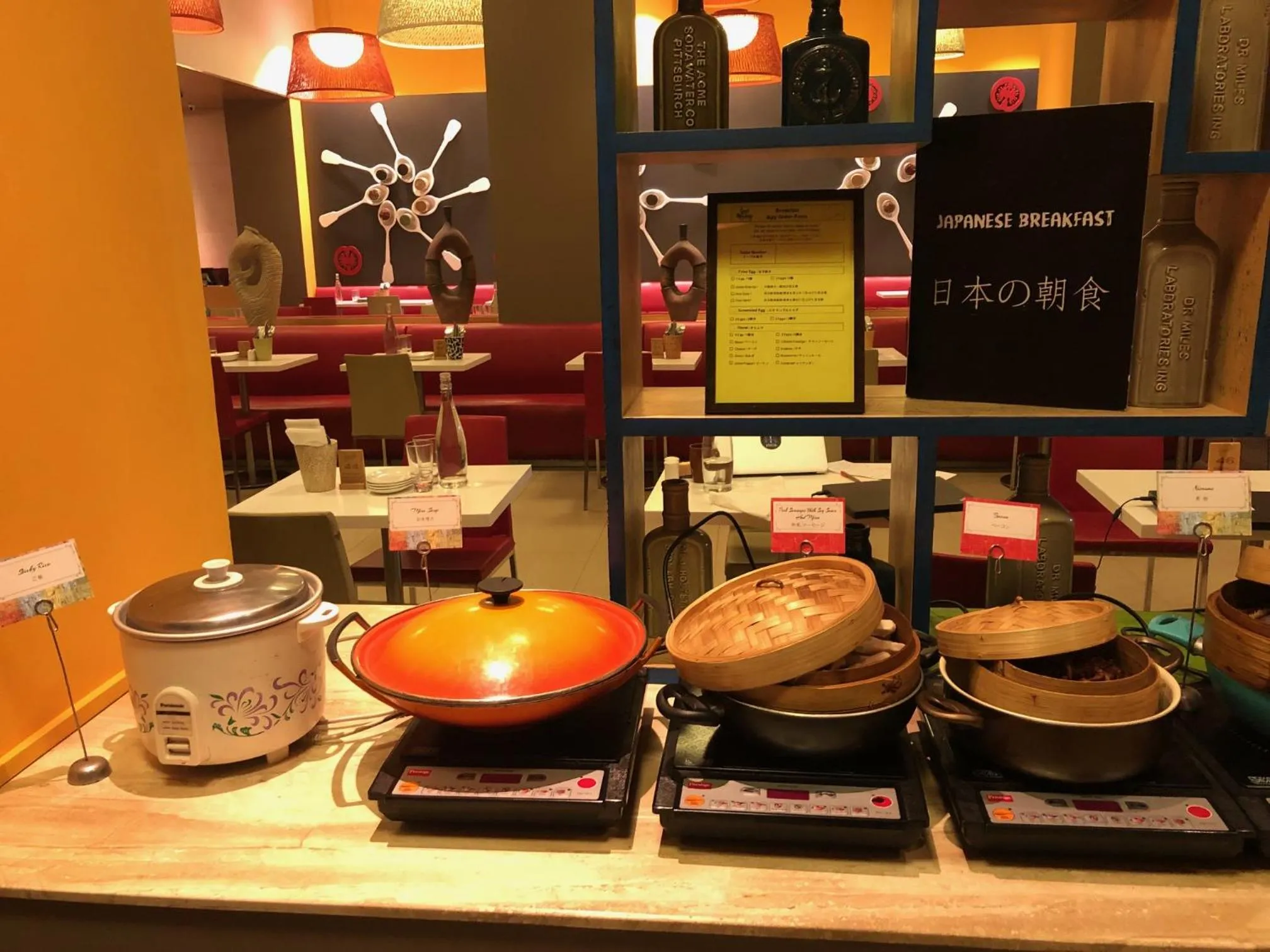 Food and drinks in ibis Gurgaon Golf Course Road - An Accor Brand