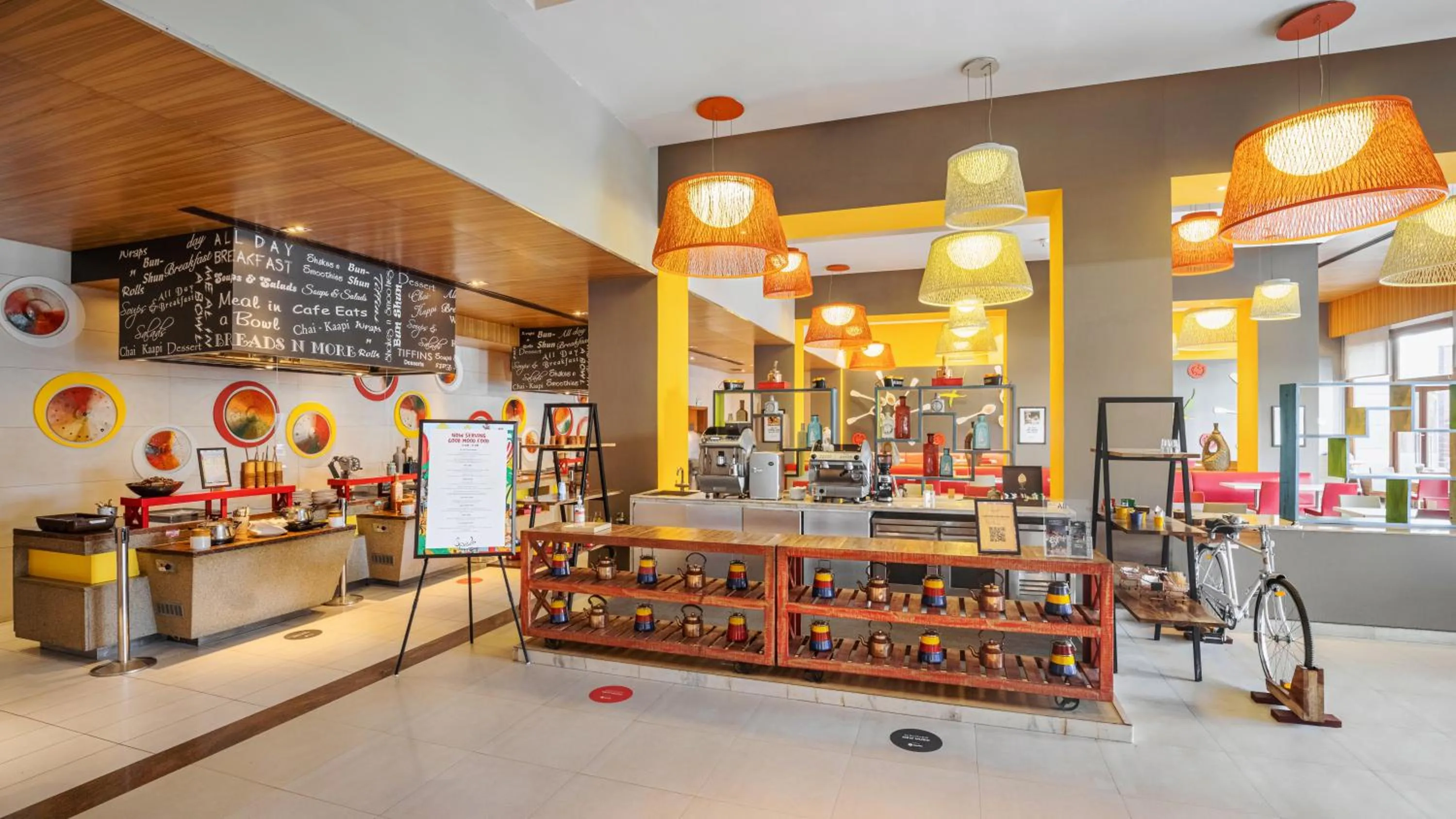 Restaurant/places to eat in ibis Gurgaon Golf Course Road - An Accor Brand