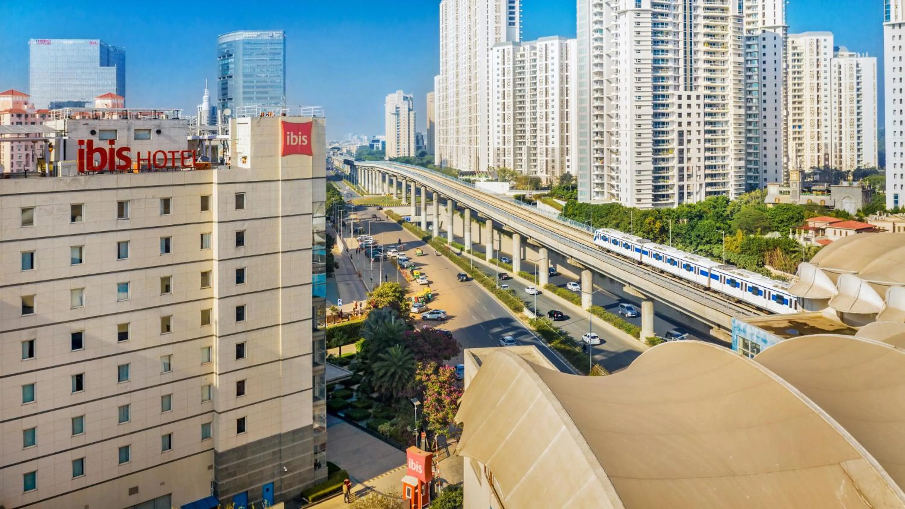 Facade/entrance in ibis Gurgaon Golf Course Road - An Accor Brand