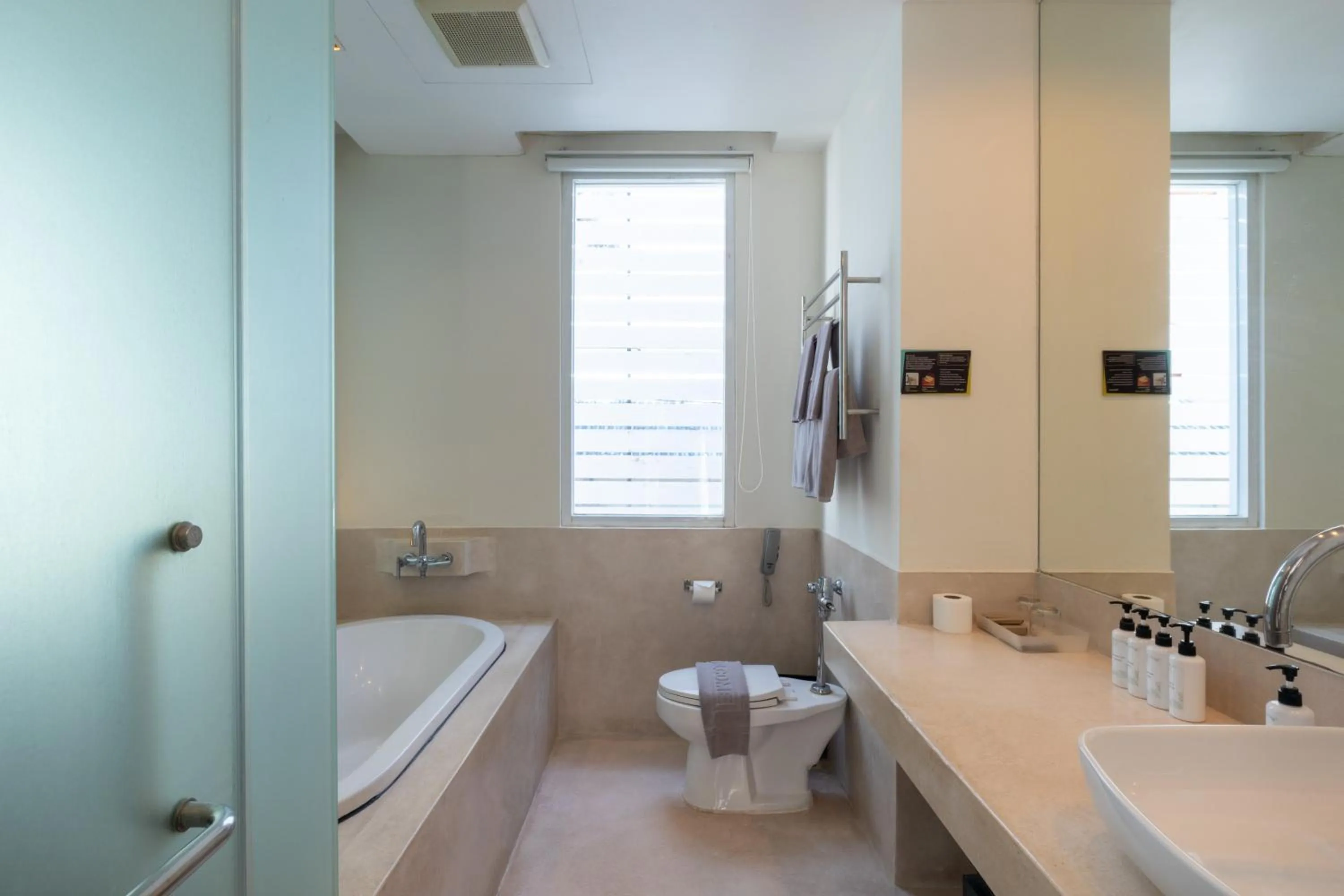 Toilet in Navinda Krabi