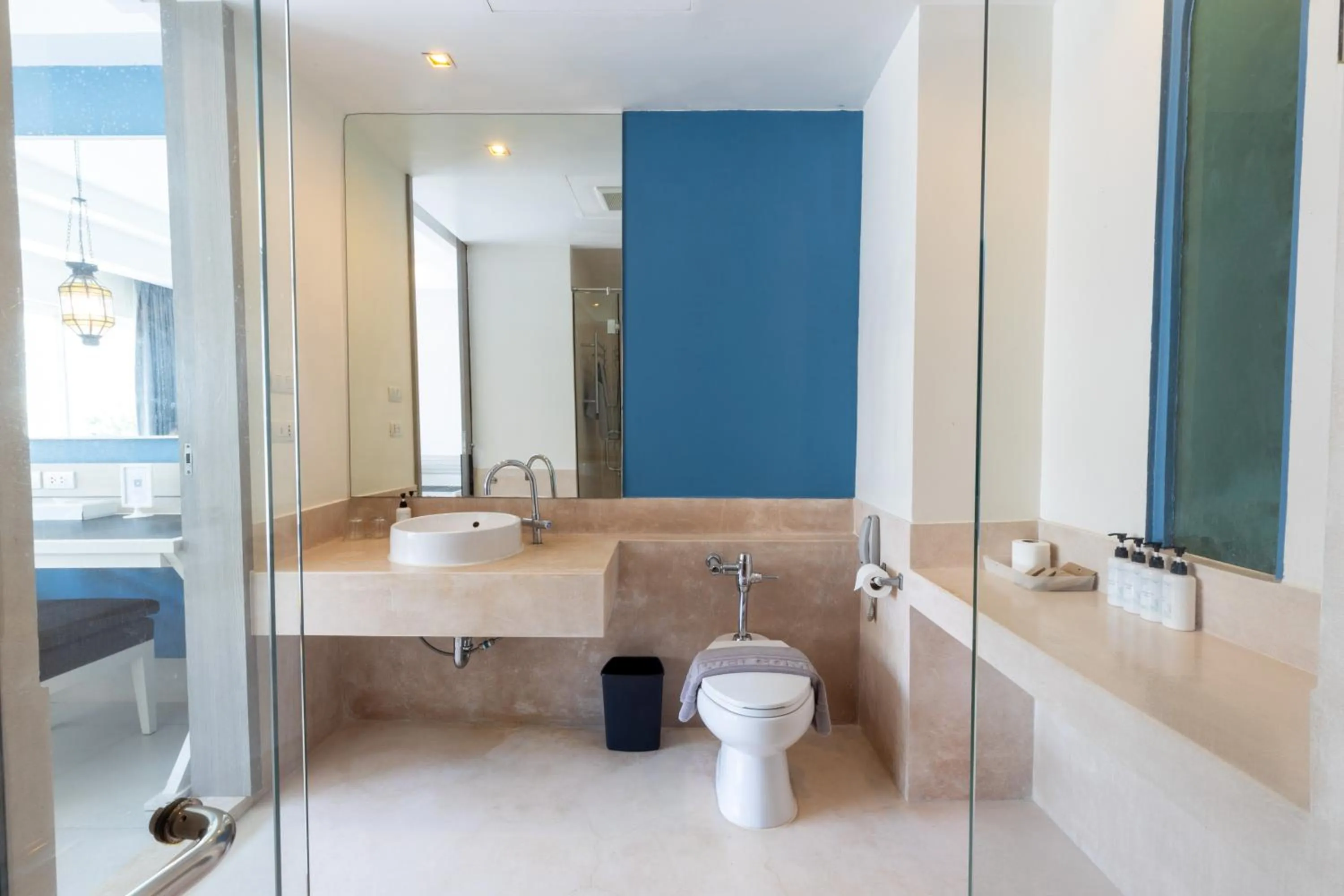 Toilet in Navinda Krabi