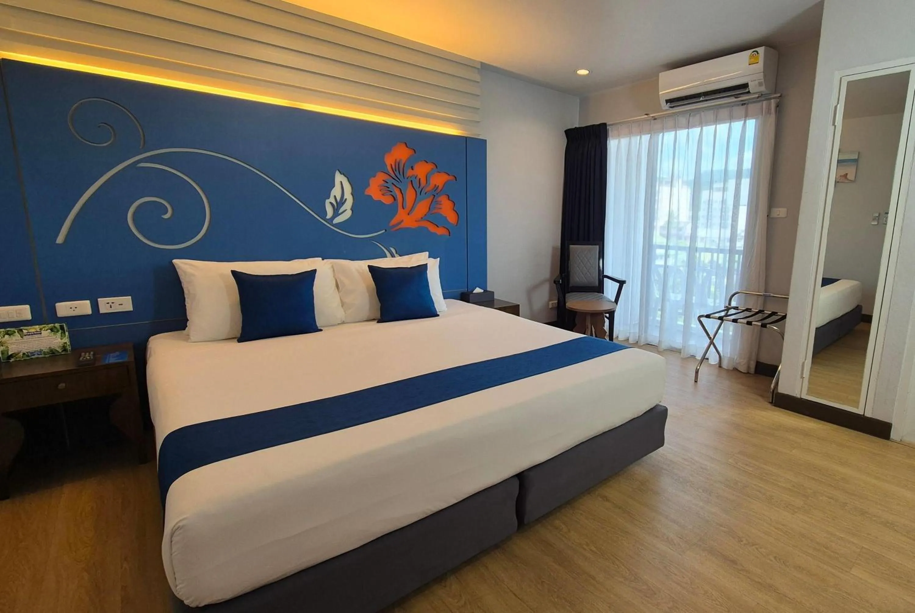 Photo of the whole room, Bed in Days Inn by Wyndham Patong Beach