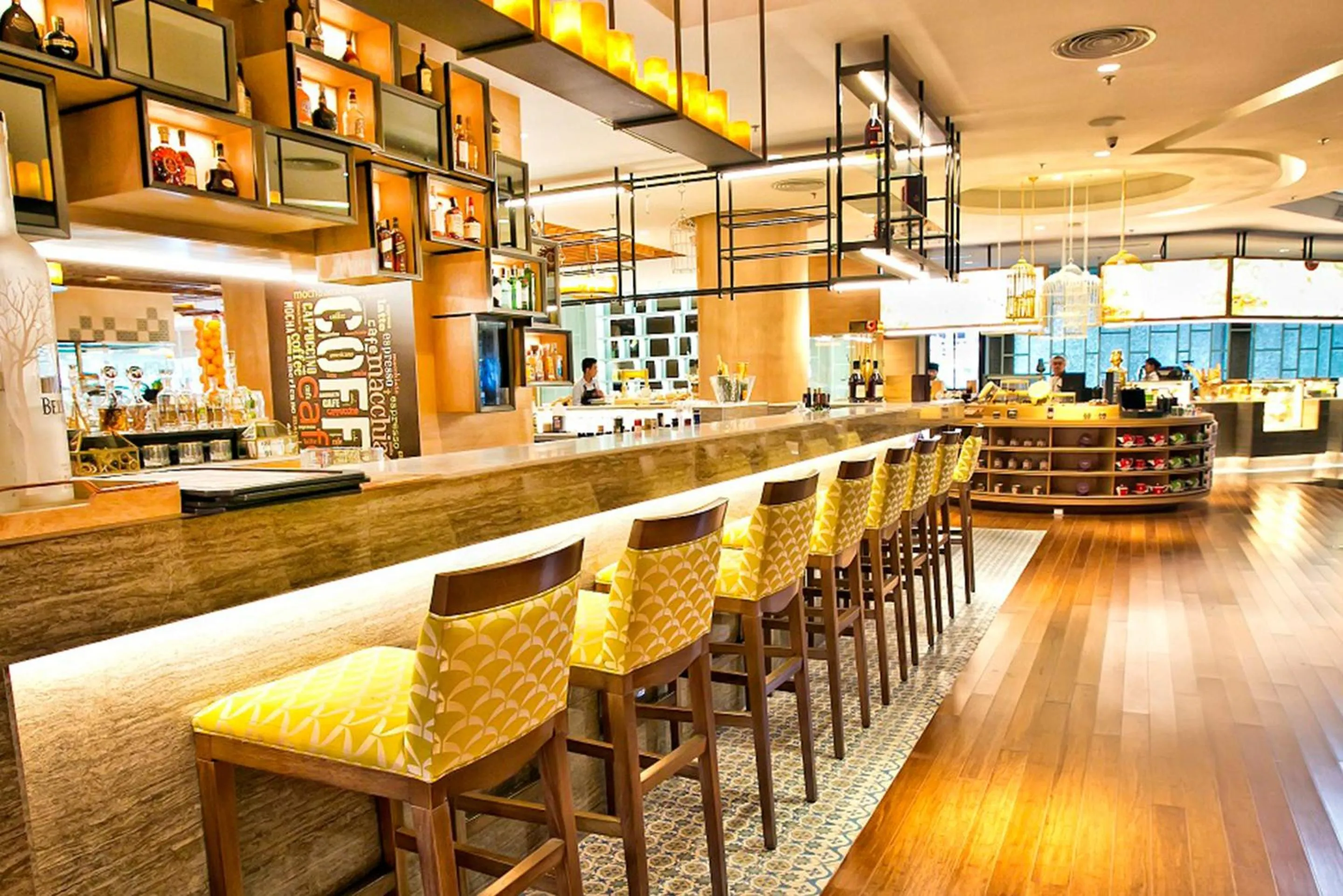 Lounge or bar in Dusit Thani Manila