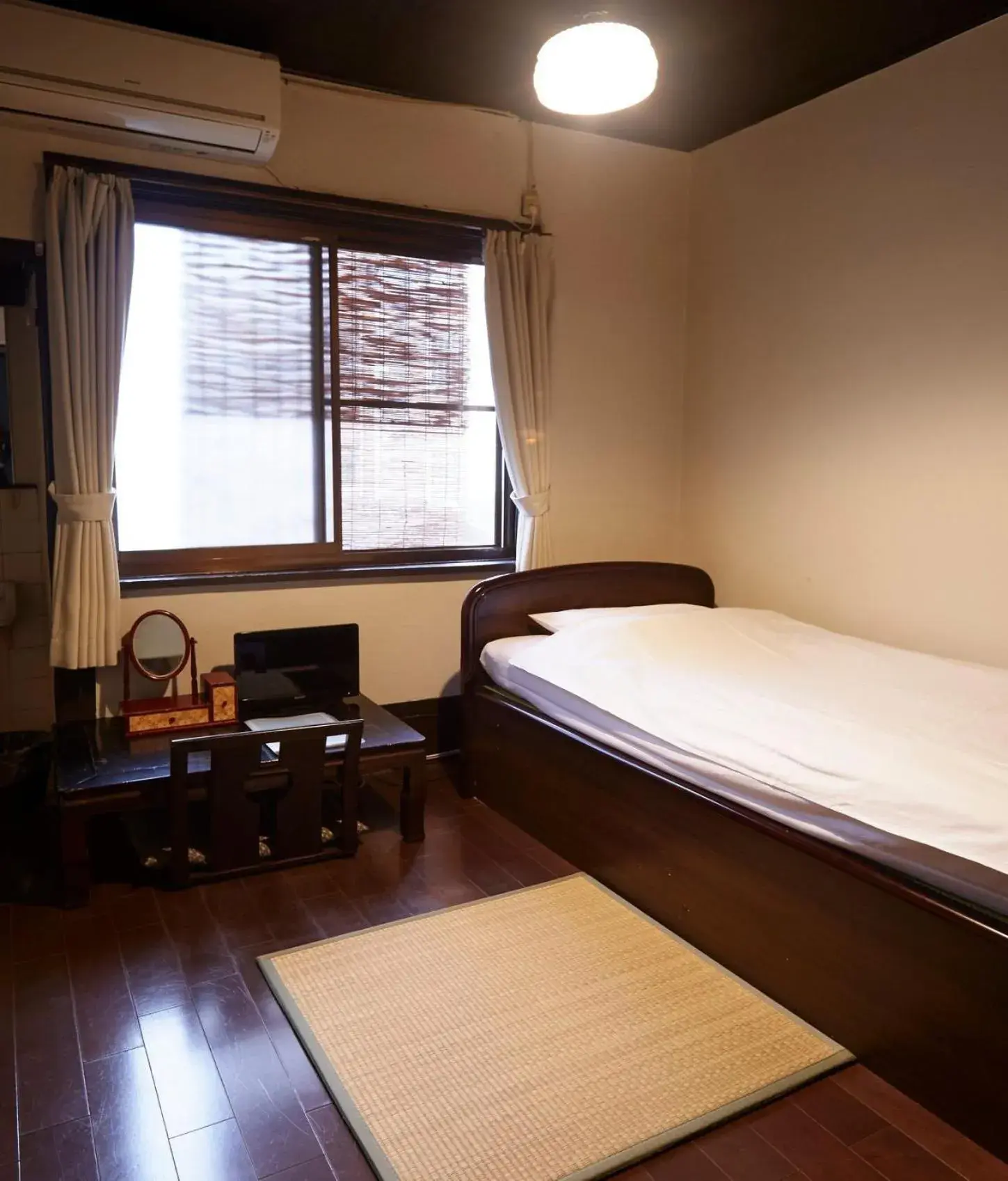 Single Room with Shared Bathroom - single occupancy in Takeyaso Ryokan Single Room with Shared Bathroom - single occupancy in Takeyaso Ryokan