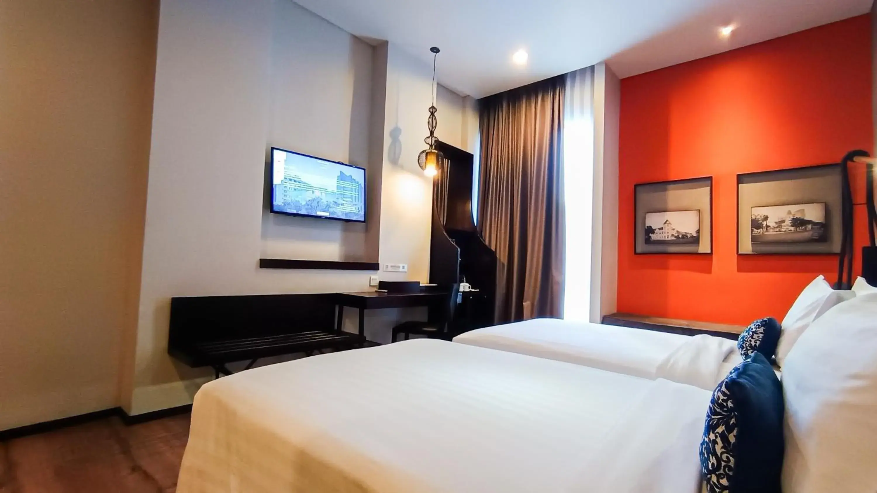 Privilege Luxe Twin Room in Mercure Surabaya Grand Mirama Privilege Luxe Twin Room in Mercure Surabaya Grand Mirama
