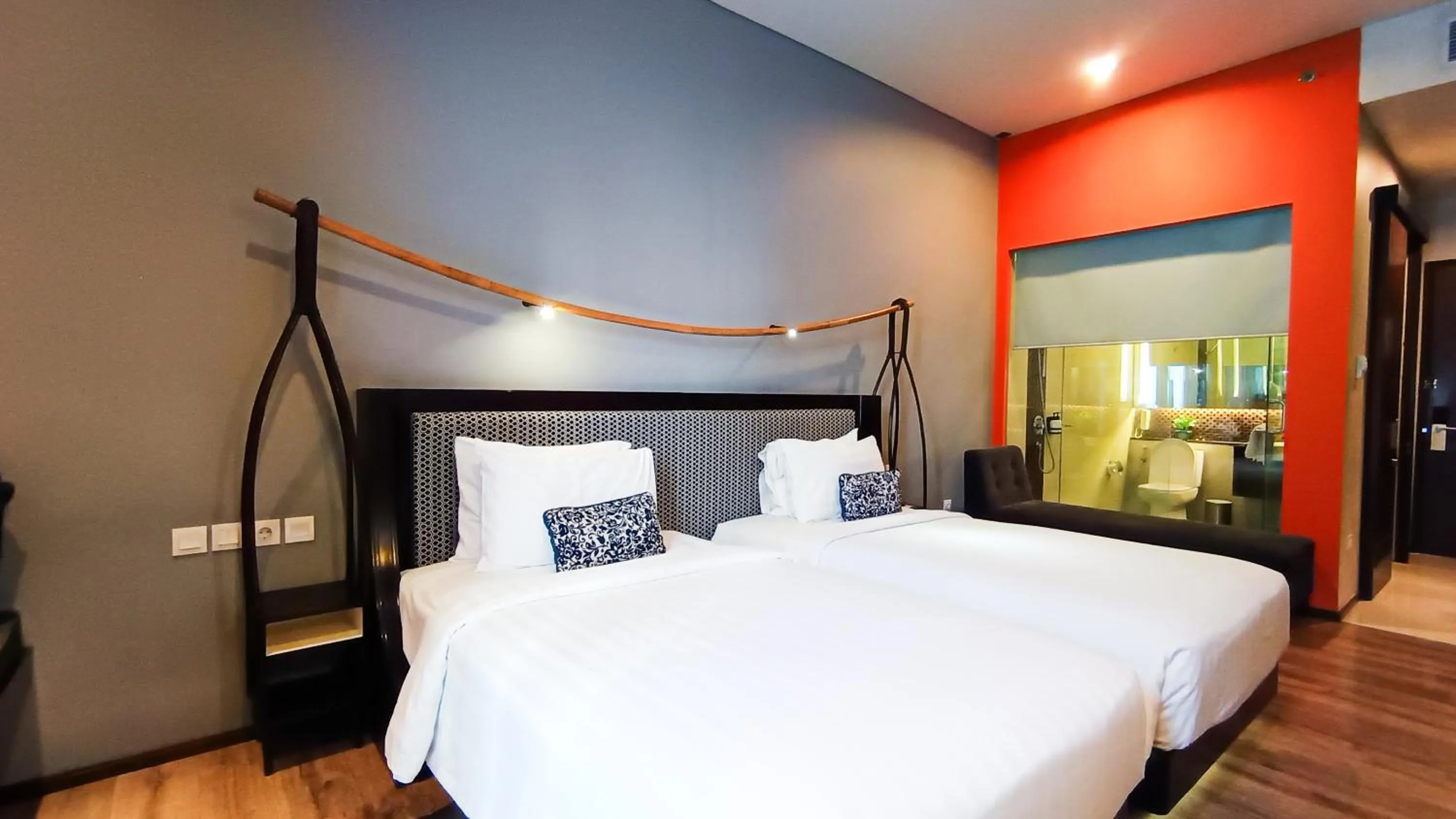 Bed in Mercure Surabaya Grand Mirama