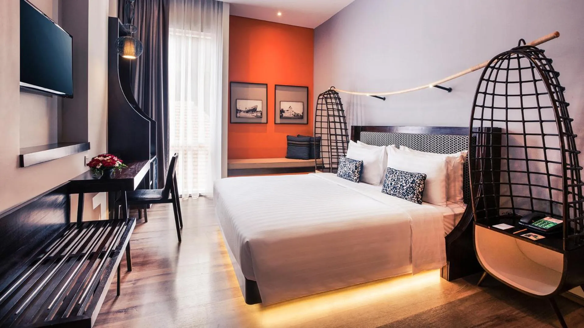 Bed in Mercure Surabaya Grand Mirama