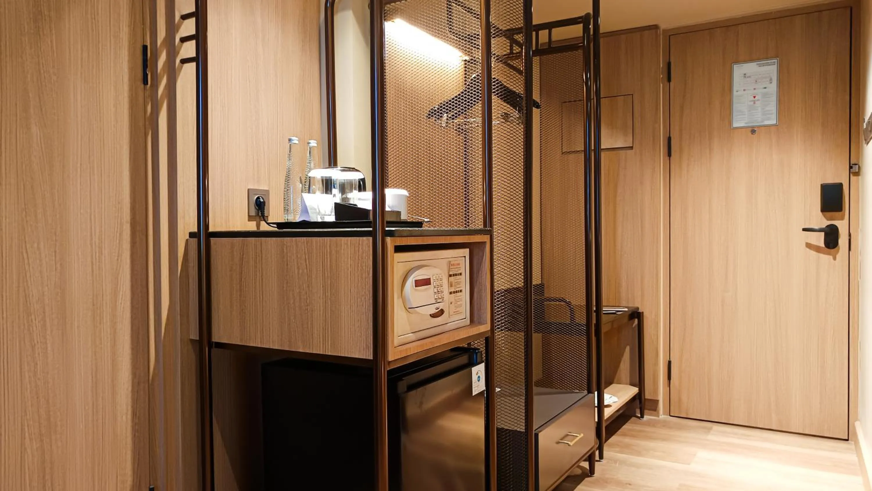 Coffee/tea facilities in Mercure Surabaya Grand Mirama