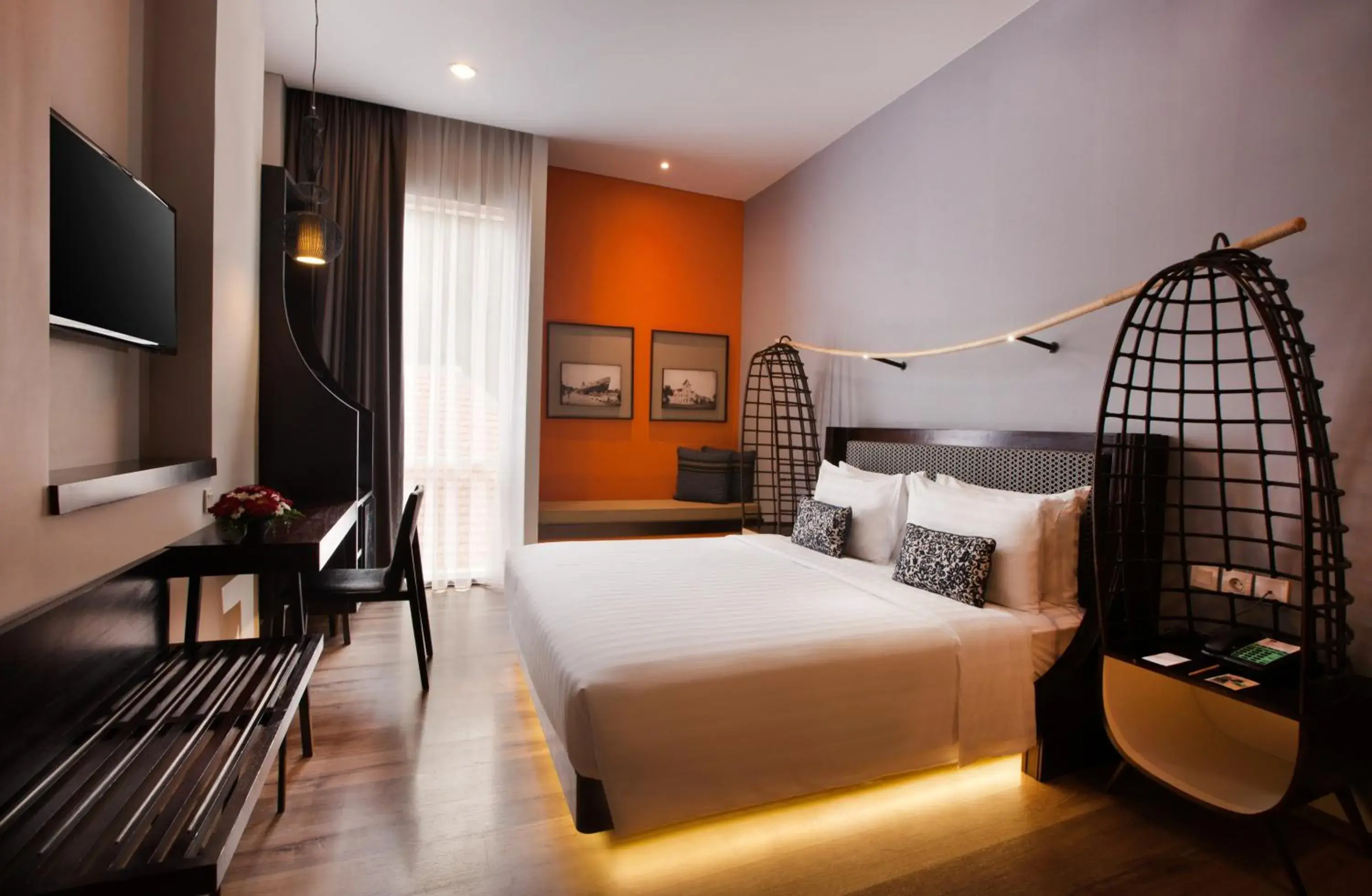 Classic Room King Bed in Mercure Surabaya Grand Mirama Classic Room King Bed in Mercure Surabaya Grand Mirama