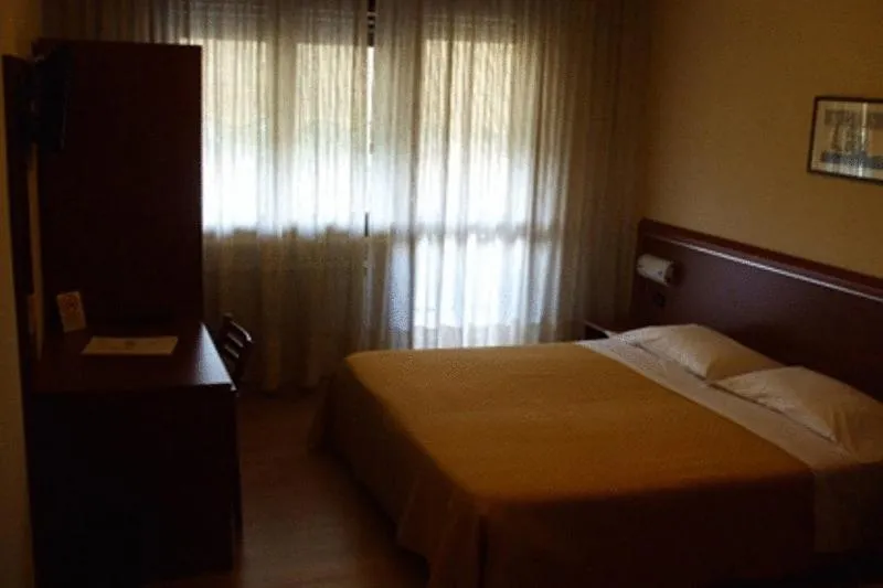 Day, Bed in Hotel Derby