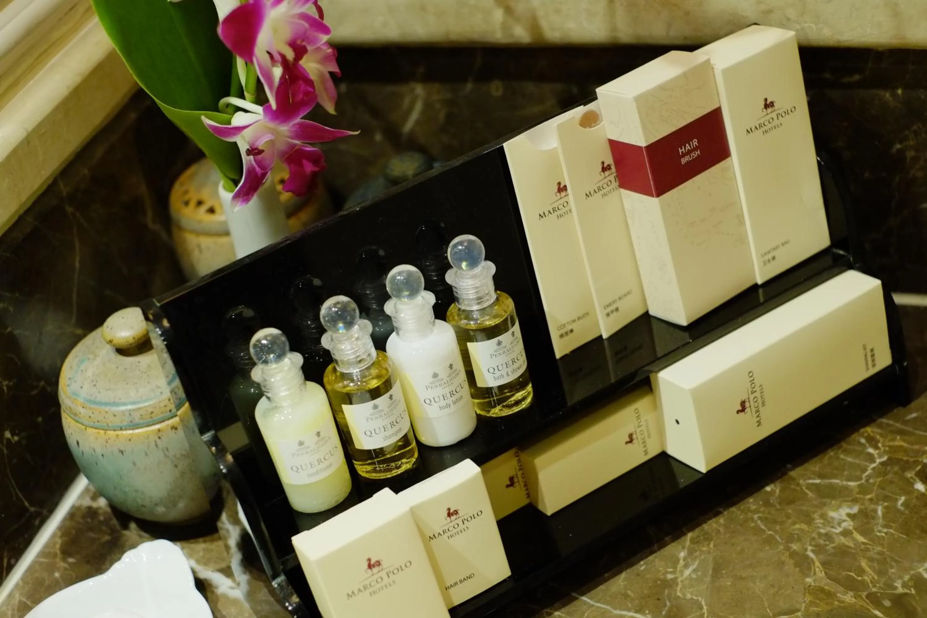 Shower in Marco Polo Plaza Cebu