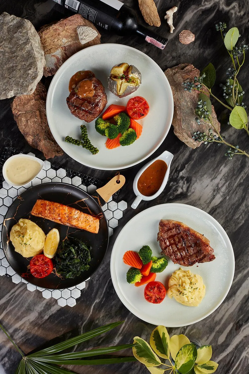 Food and drinks in Areca Lodge