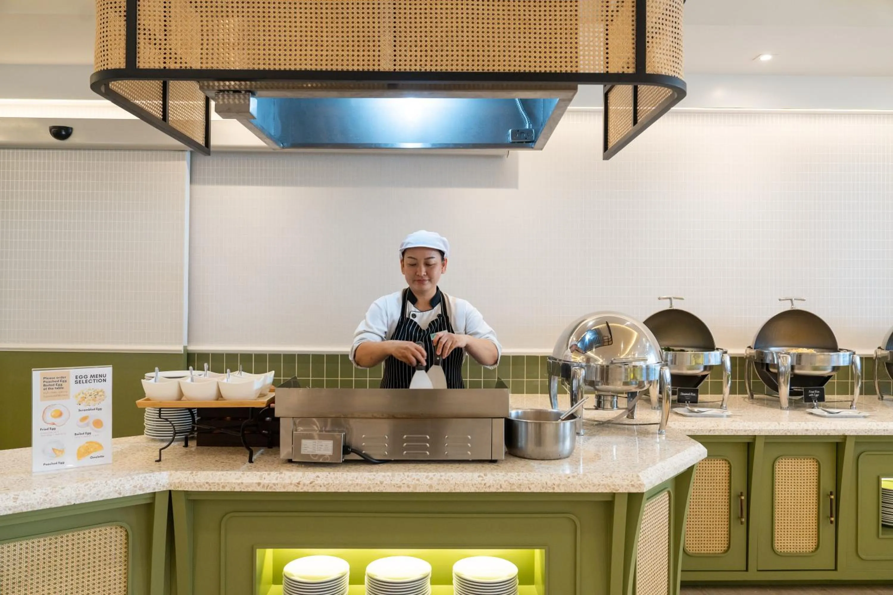 Breakfast in Areca Lodge