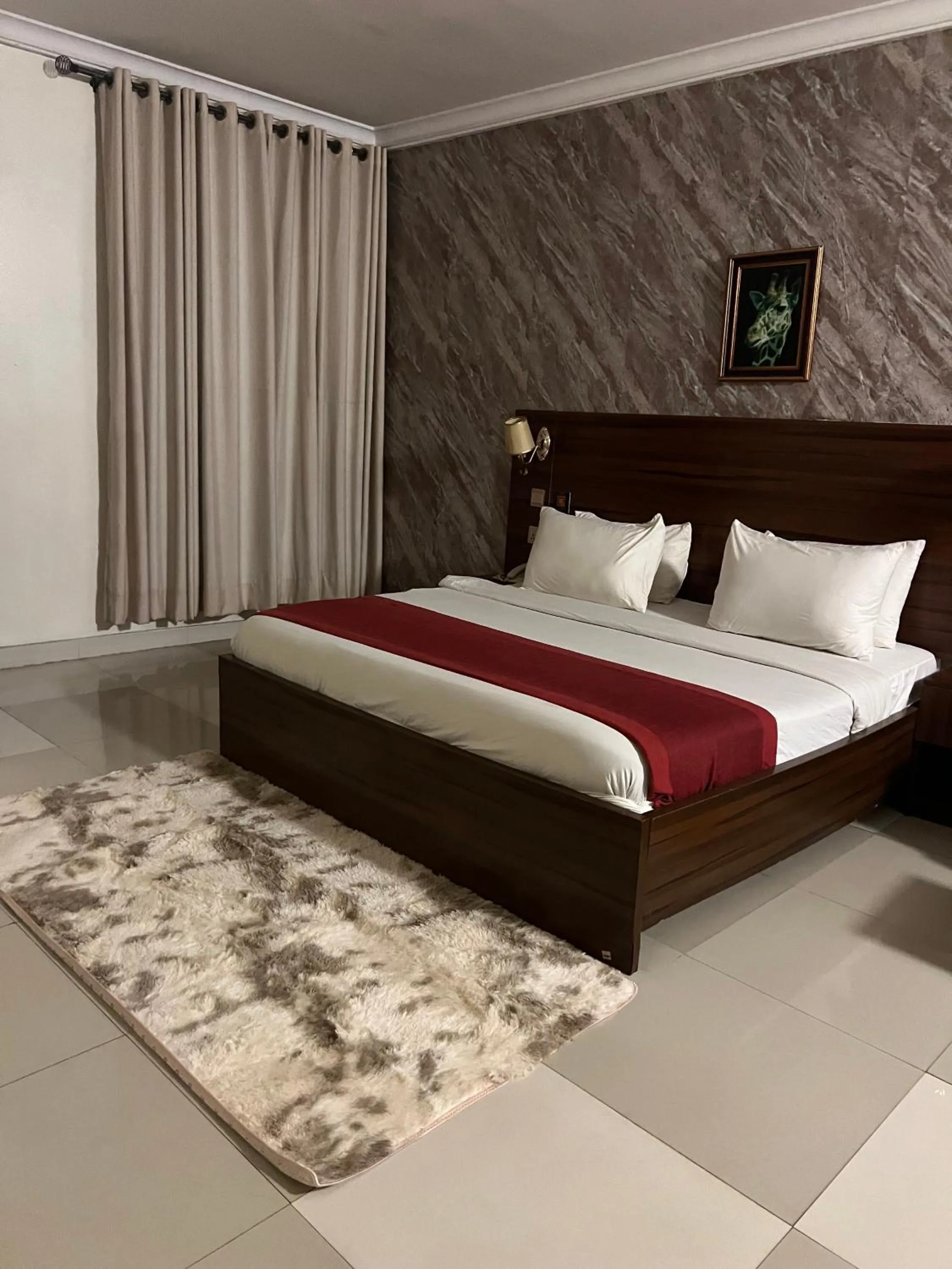 Bed in Posh Hotel and Suites Victoria Island