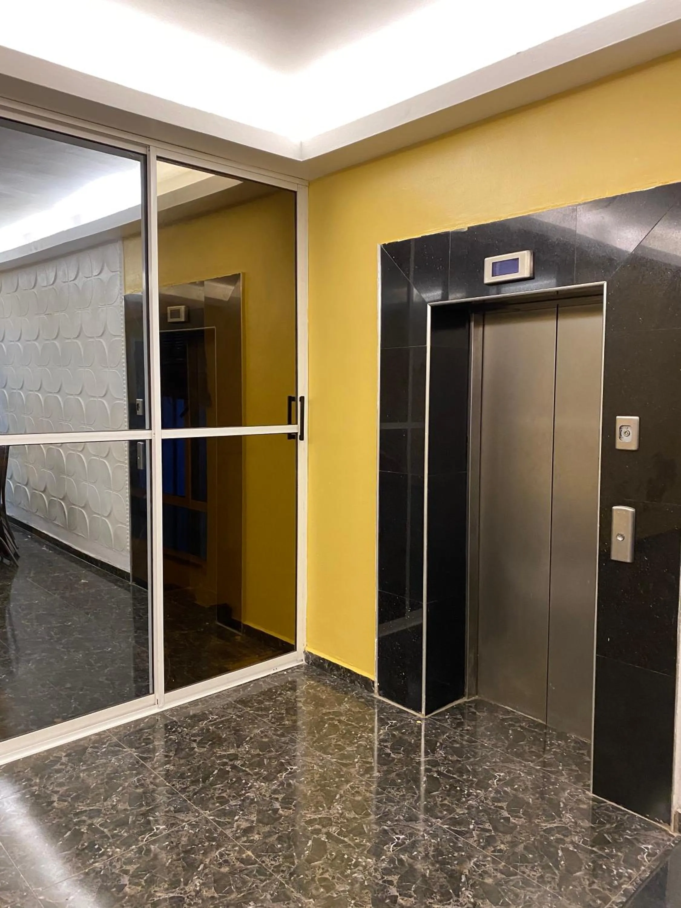 Lobby or reception in Posh Hotel and Suites Victoria Island