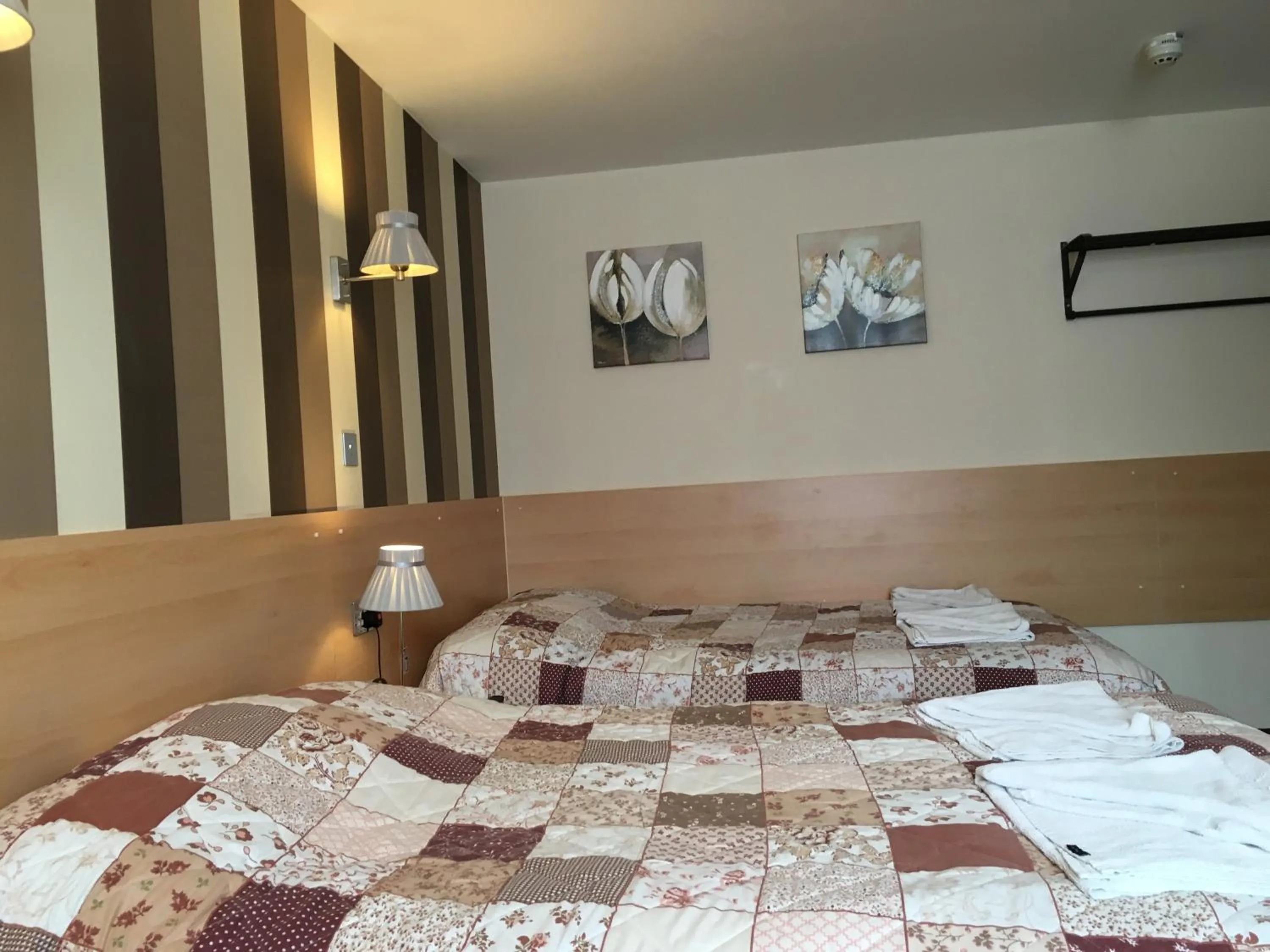 Bed in St George Hotel