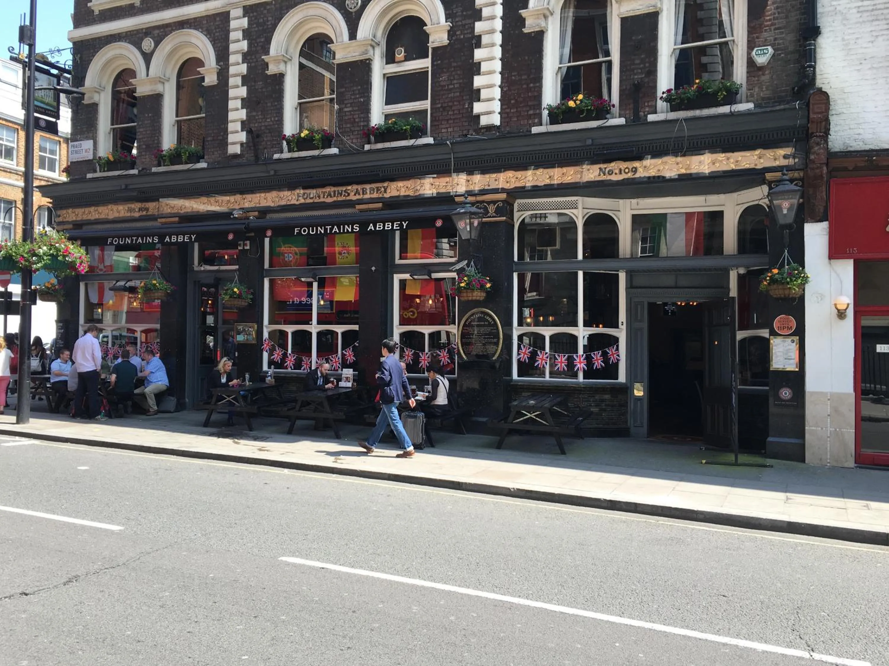 Facade/entrance in St George Hotel