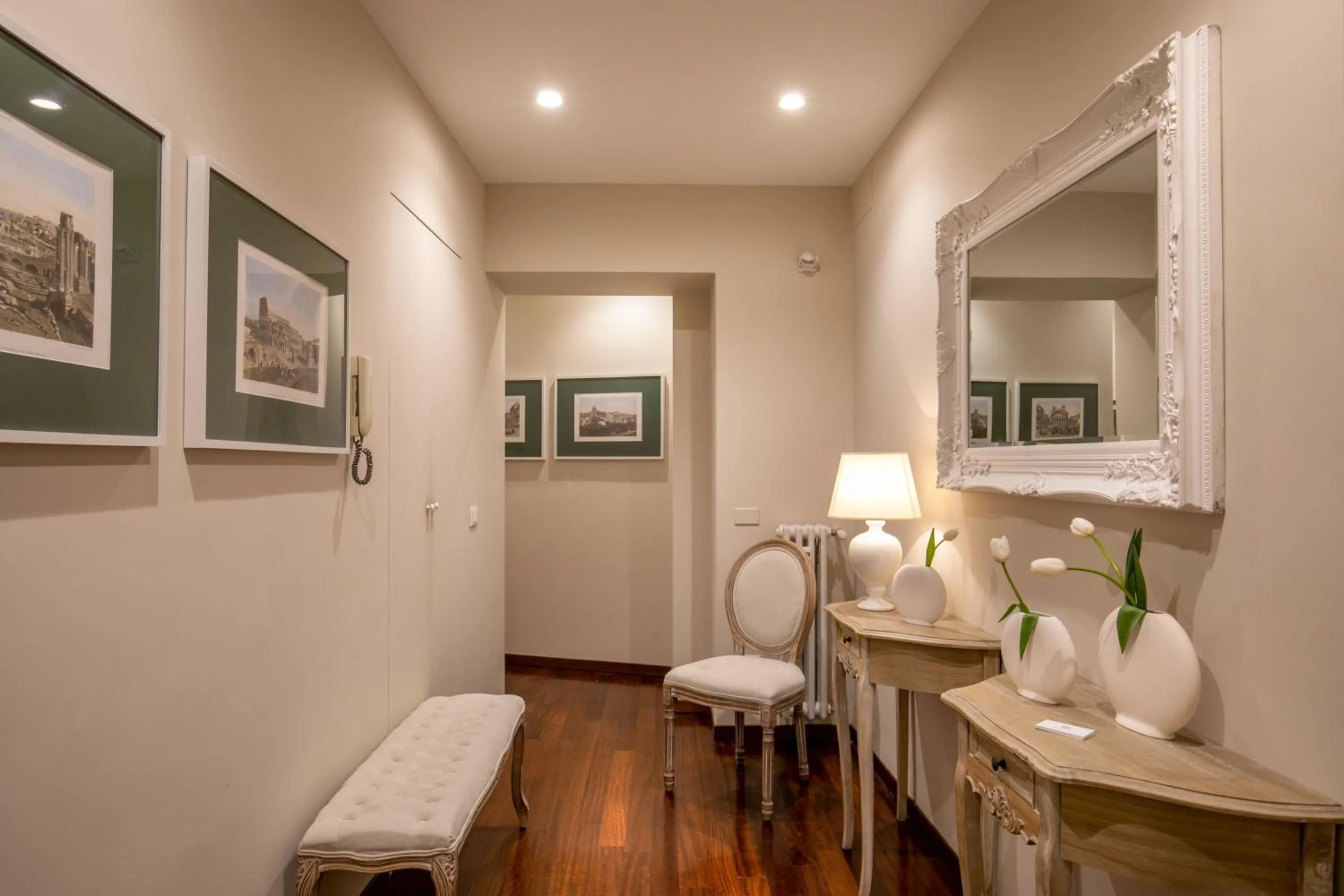 Area and facilities in Avignonesi Suites - CA Domus Collection