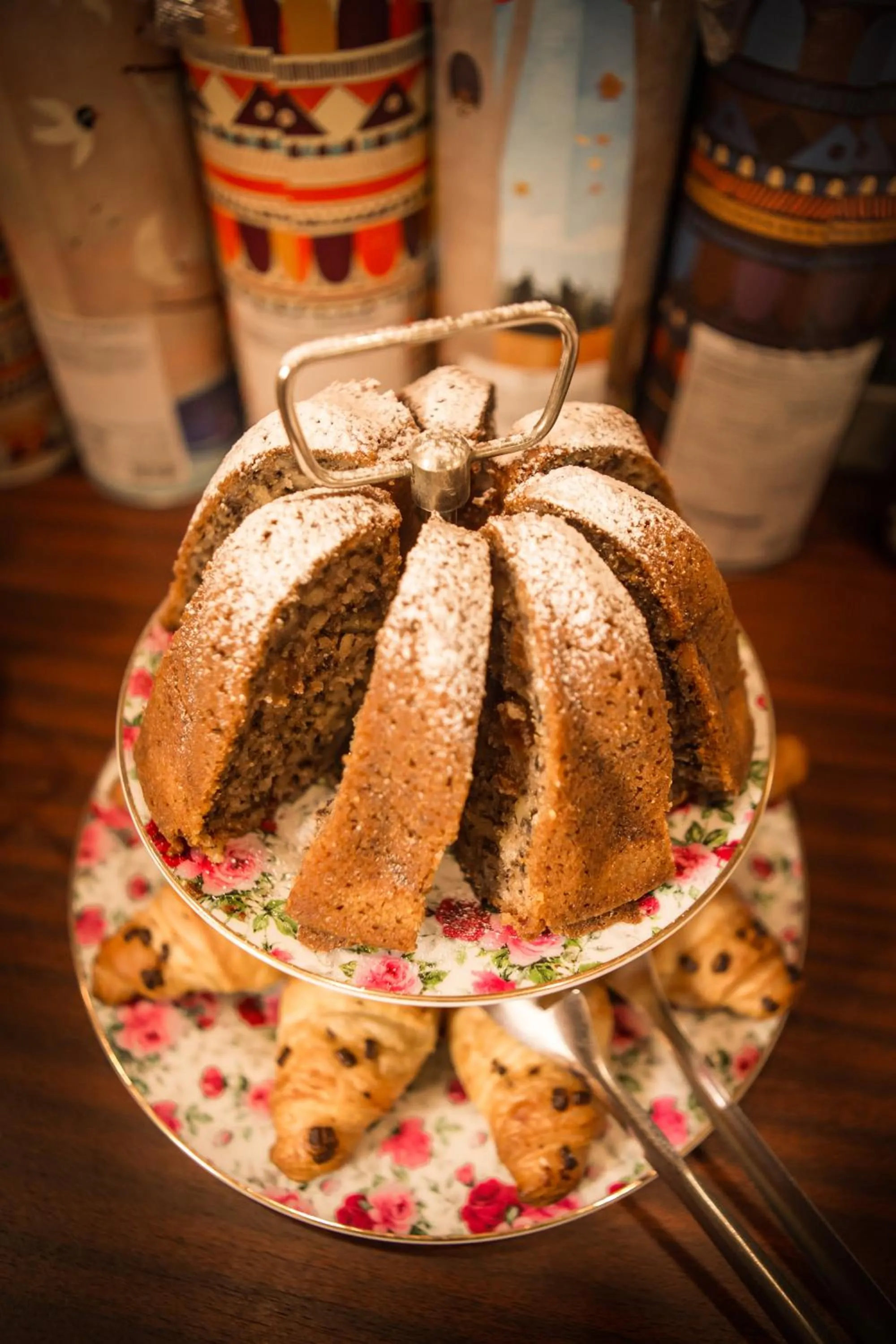 Restaurant/places to eat in Hotel SET