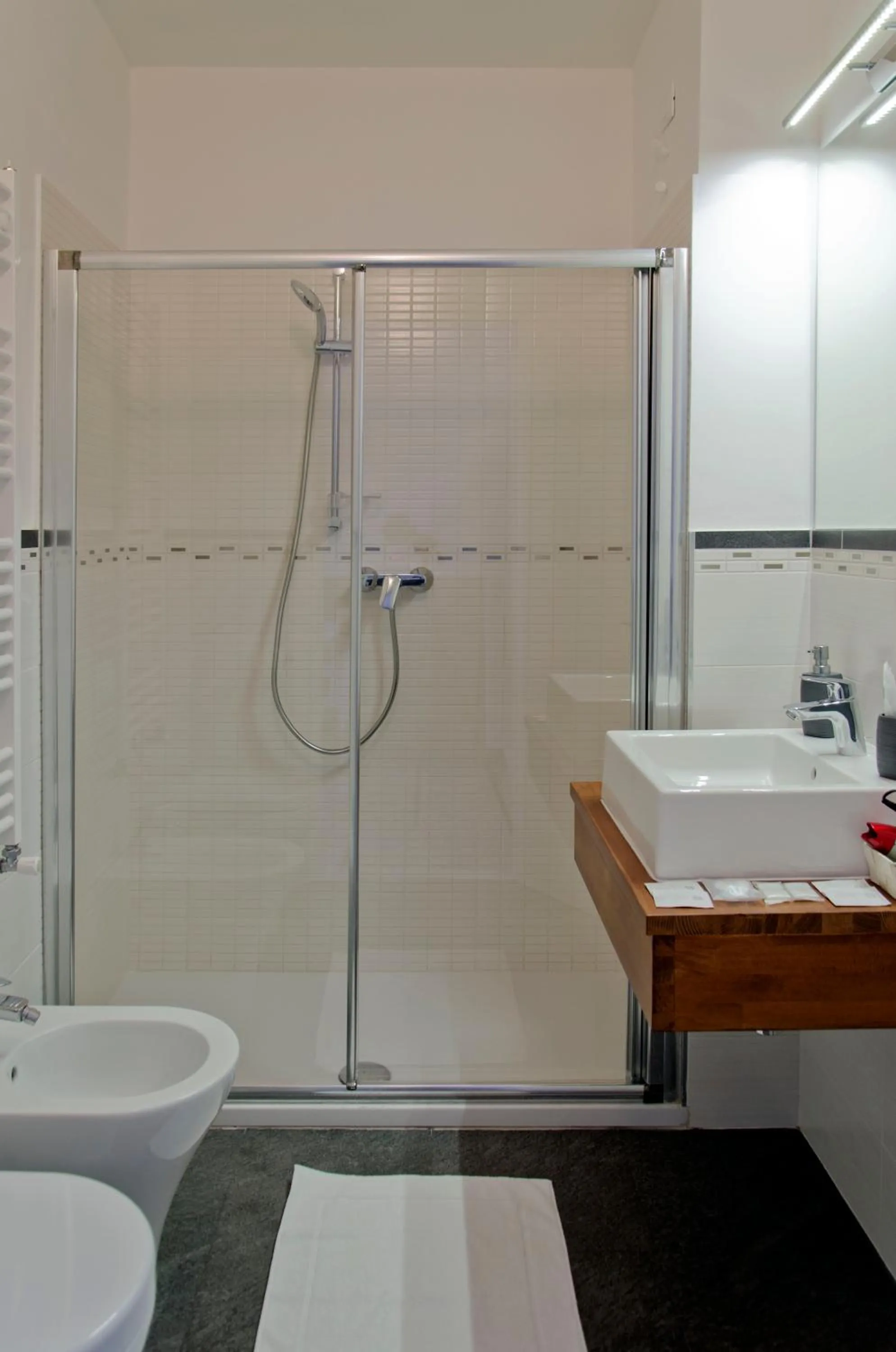 Shower in Affittacamere "Angel 2"