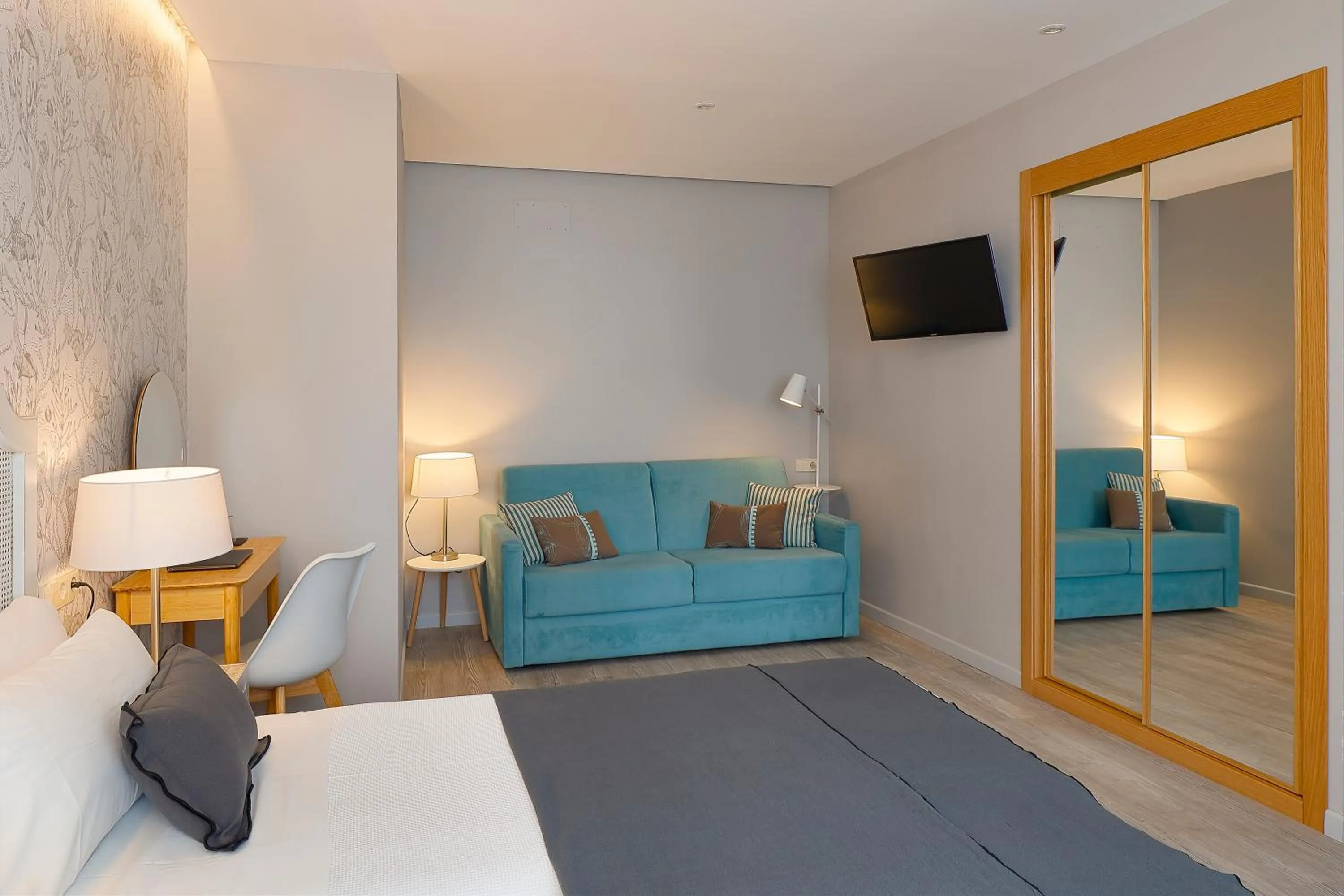 Photo of the whole room in Hotel Ribadesella Playa