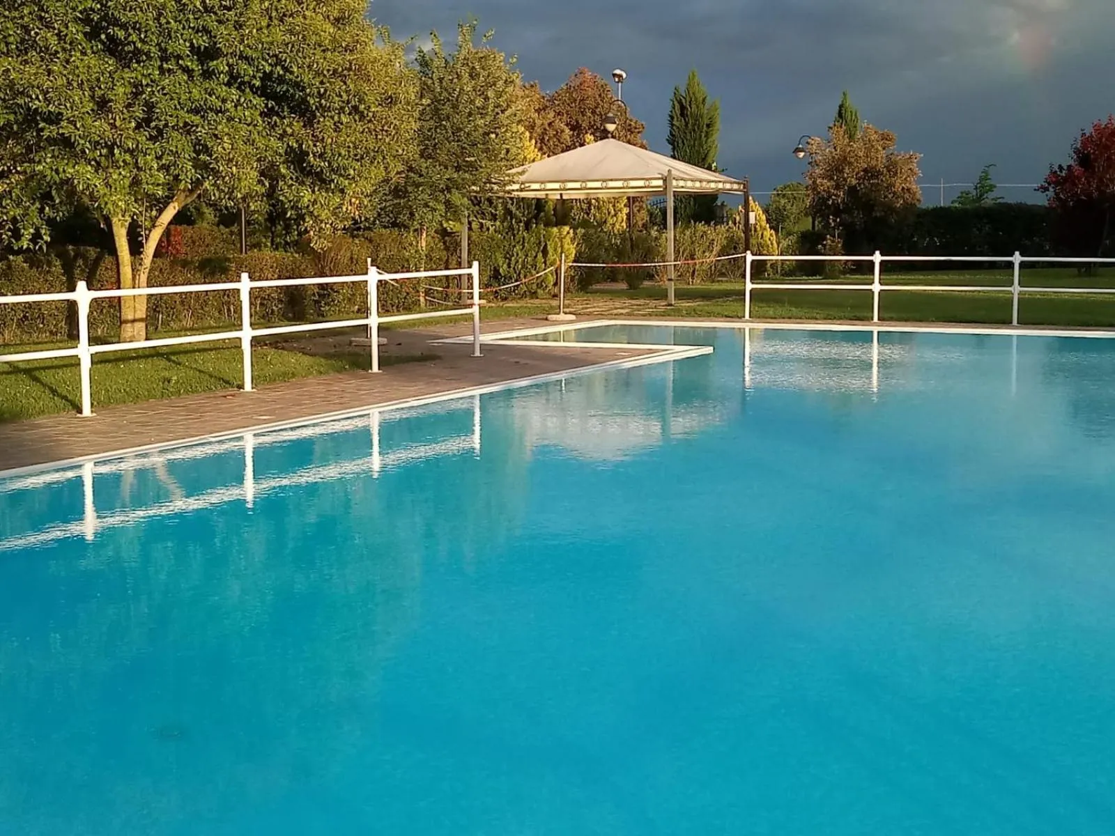 Swimming pool in Residence Serristori