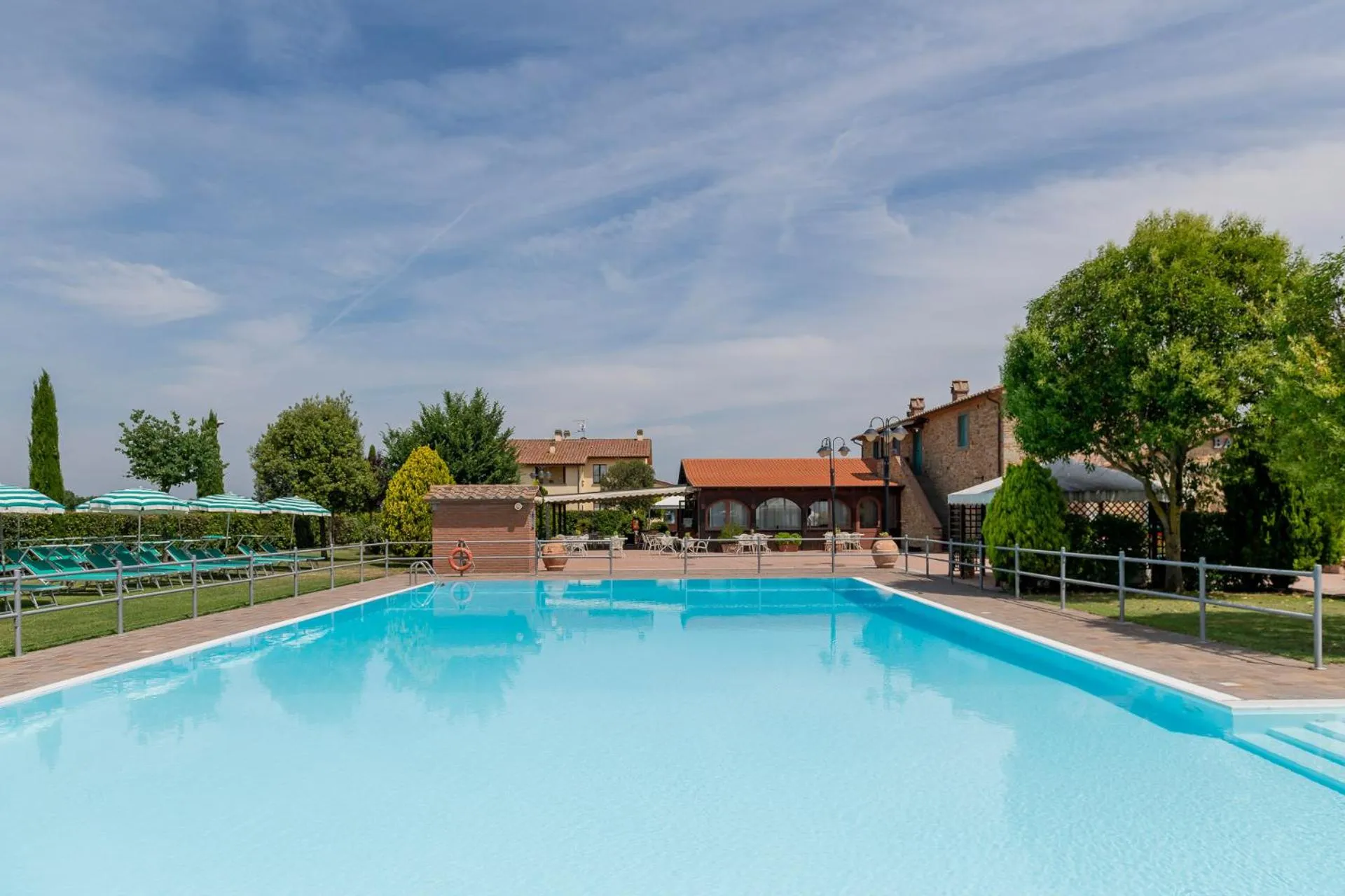 Swimming pool in Residence Serristori