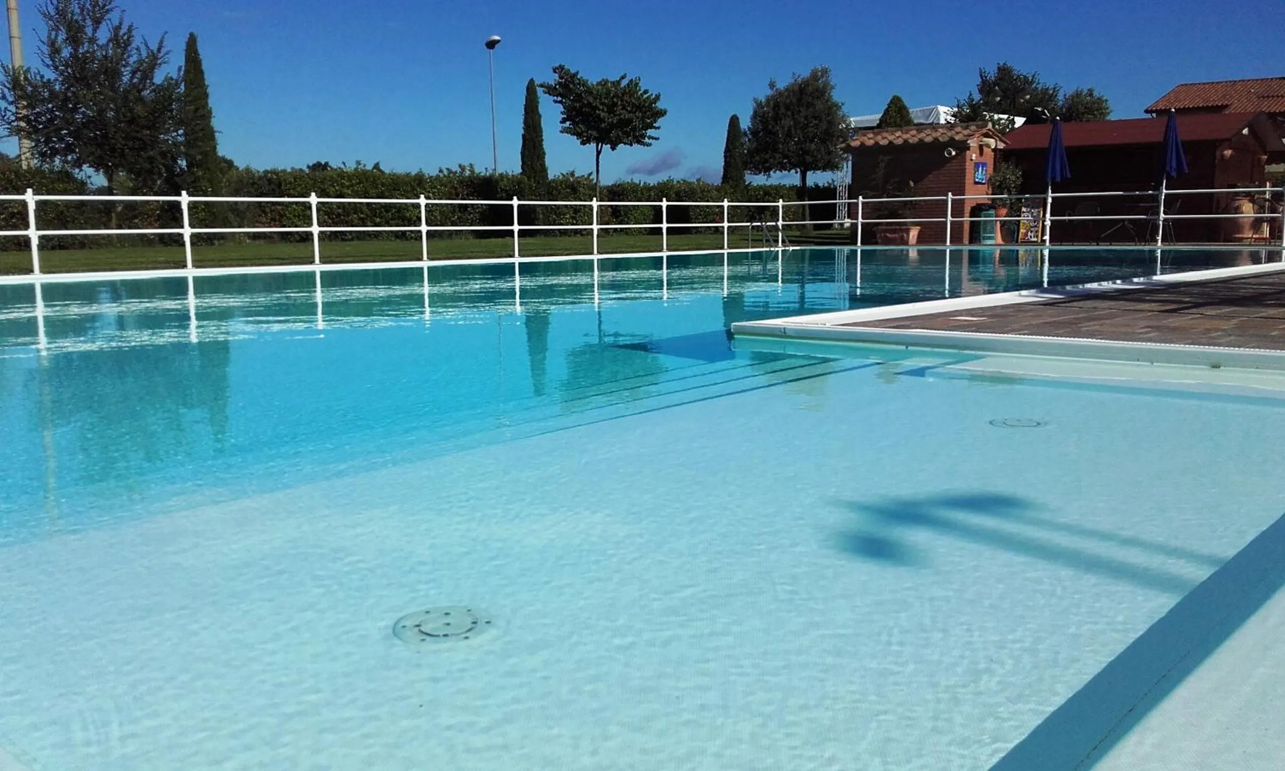 Swimming pool in Residence Serristori