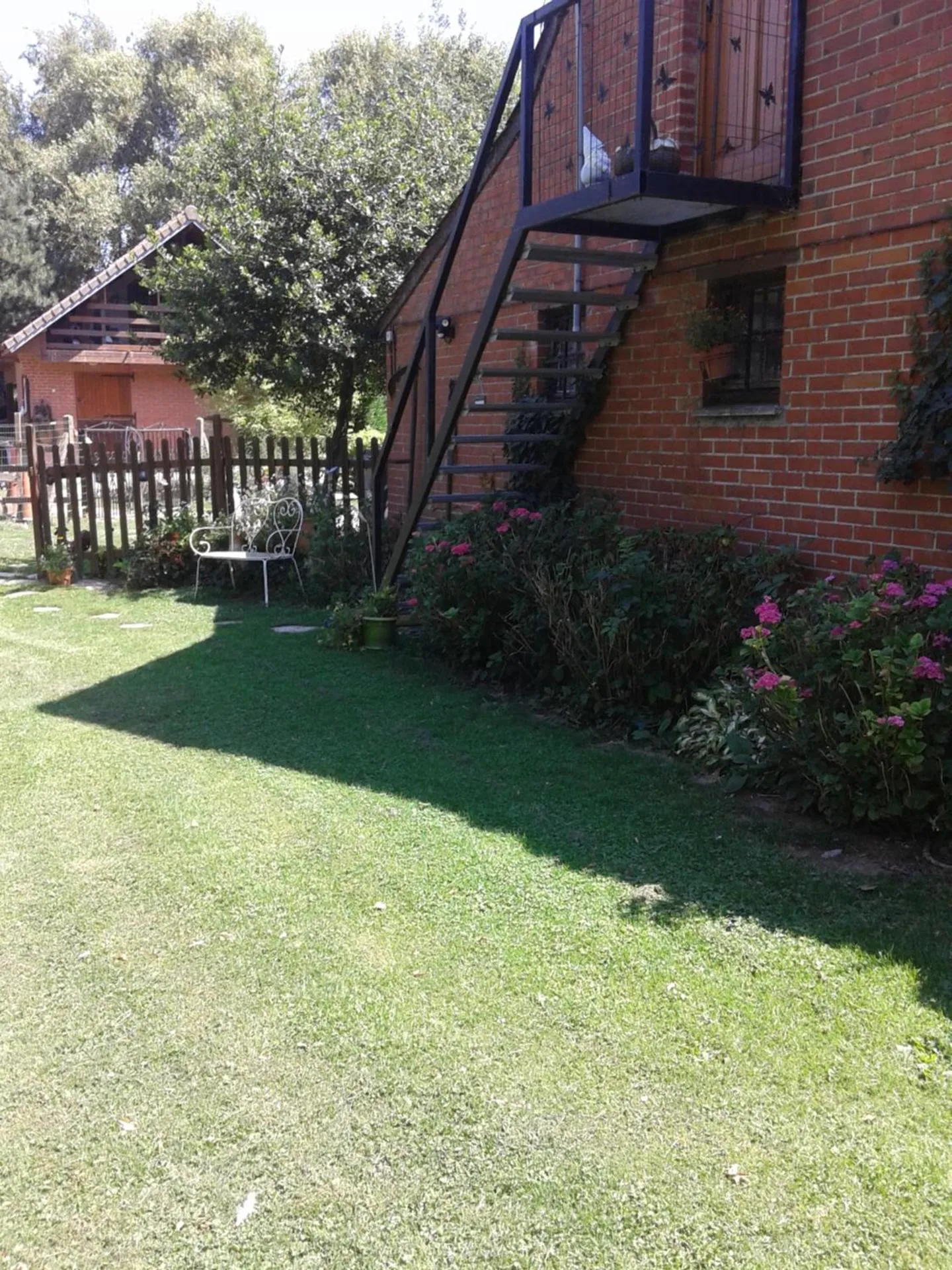 Summer in Chambre d'hôtes Élevage' chemin noir