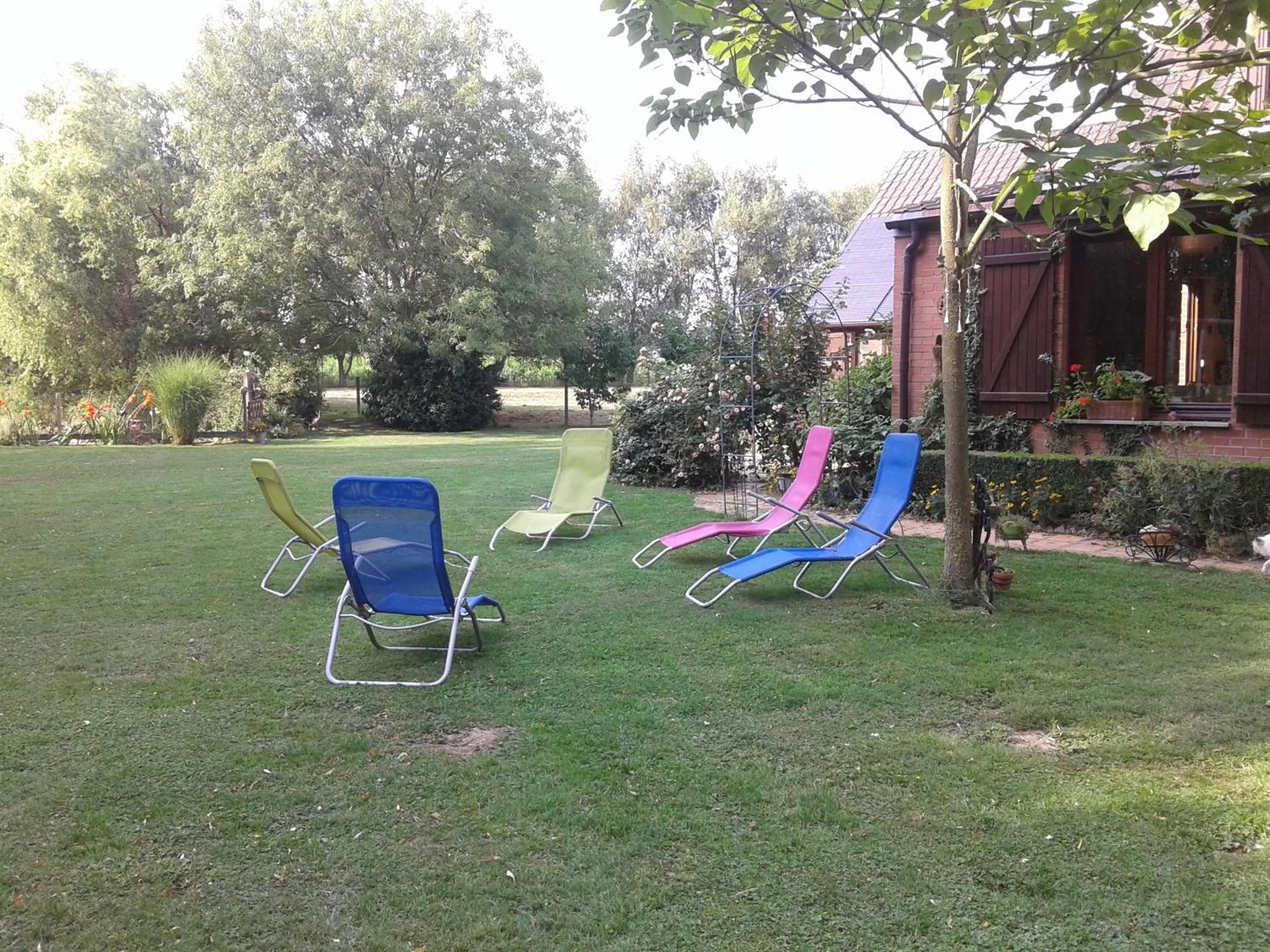 Summer in Chambre d'hôtes Élevage' chemin noir