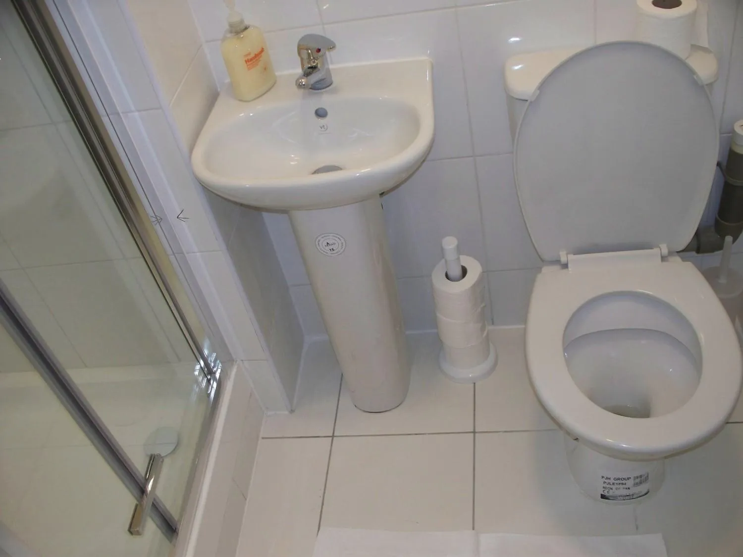 Toilet in City Lodge London