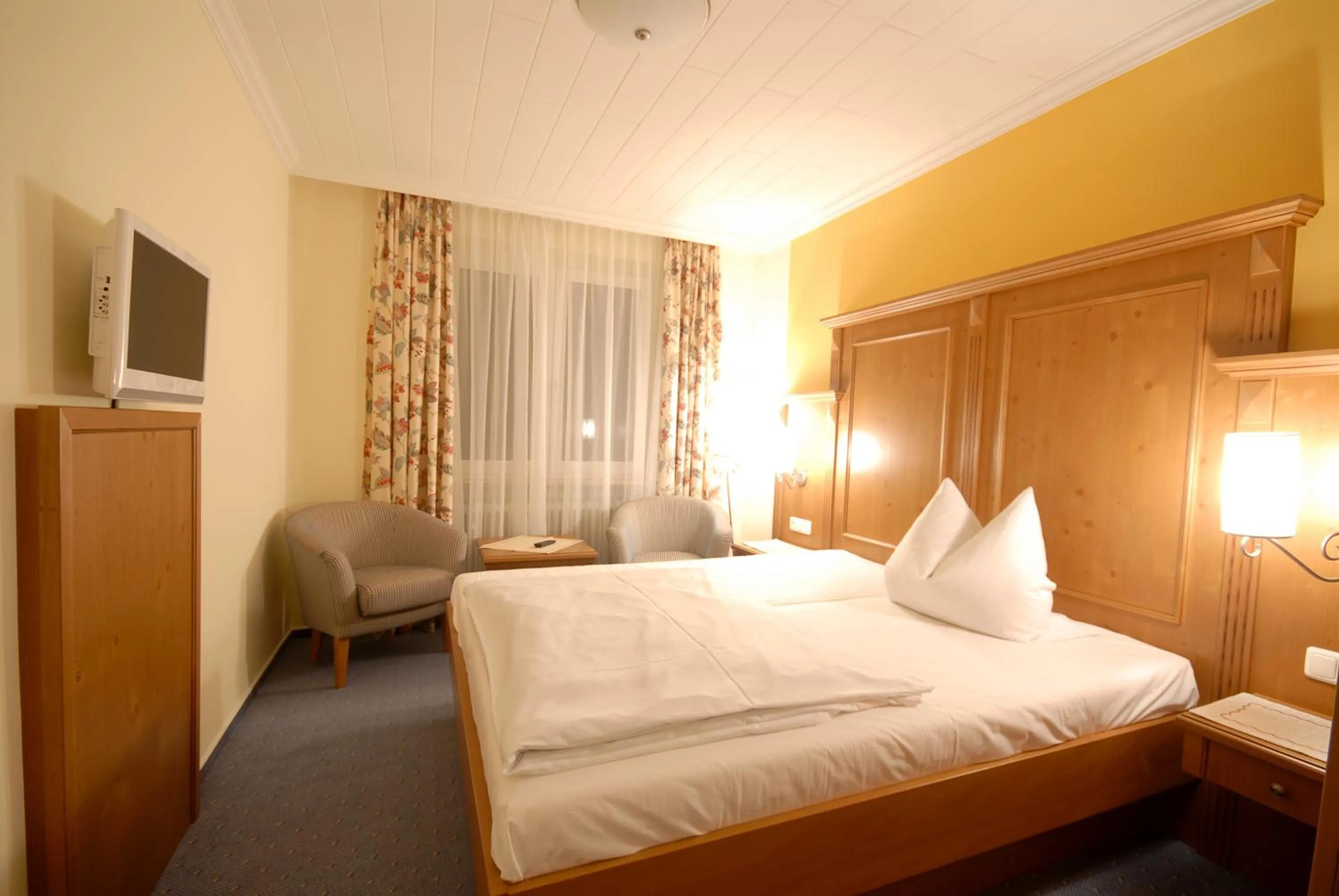 Photo of the whole room, Bed in Hotel Gondel