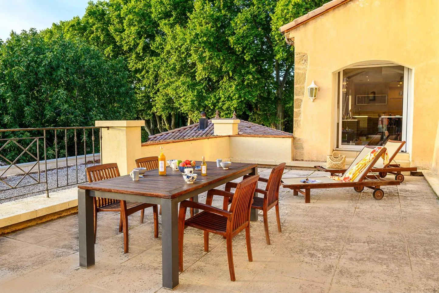 Patio in Château De Massillan