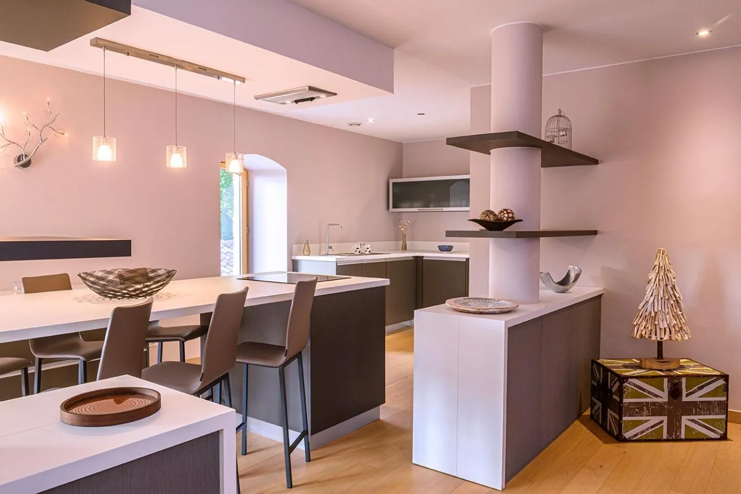 Kitchen or kitchenette in Château De Massillan