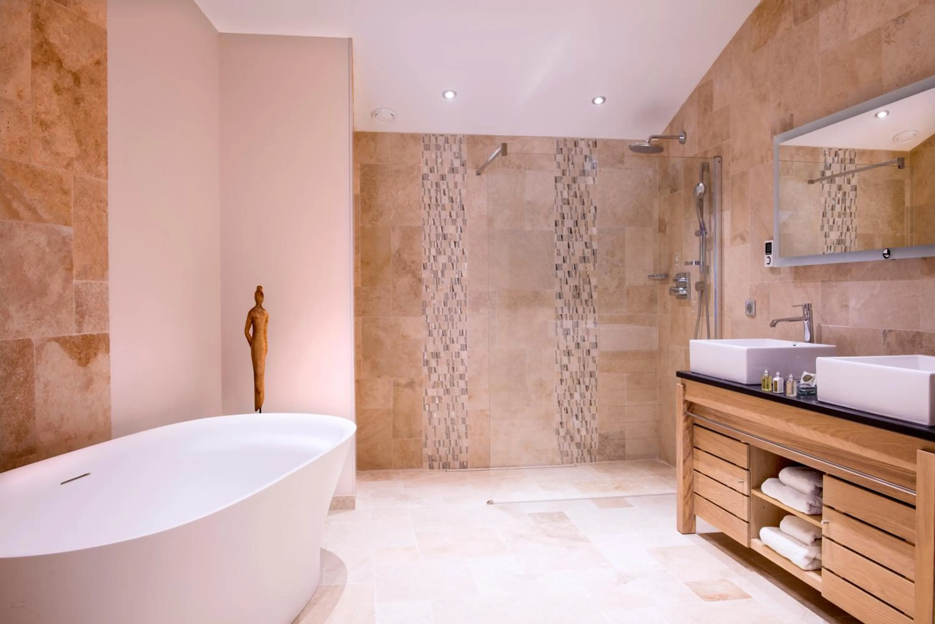 Bathroom in Château De Massillan