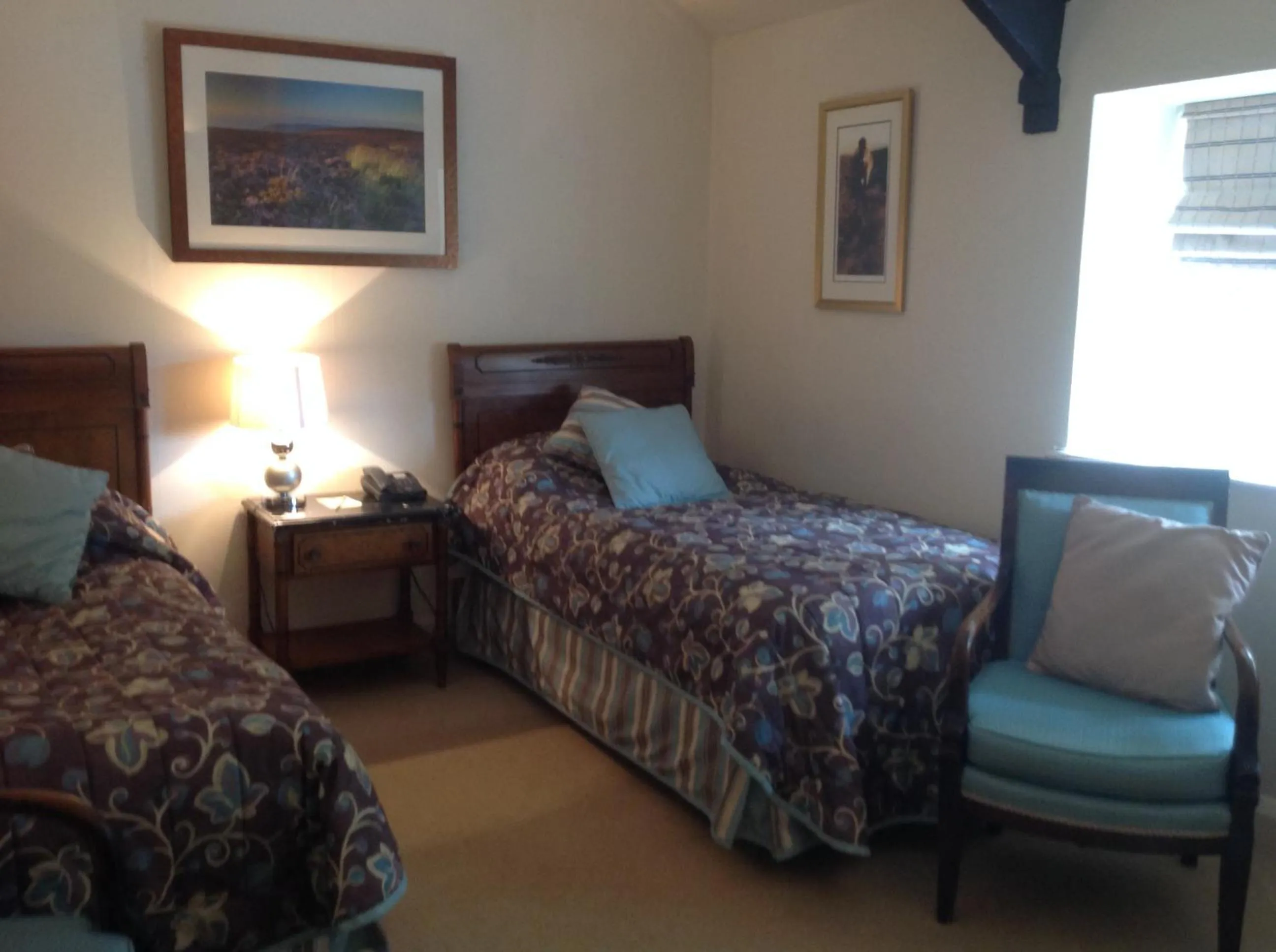 Bedroom, Bed in The Crown Hotel