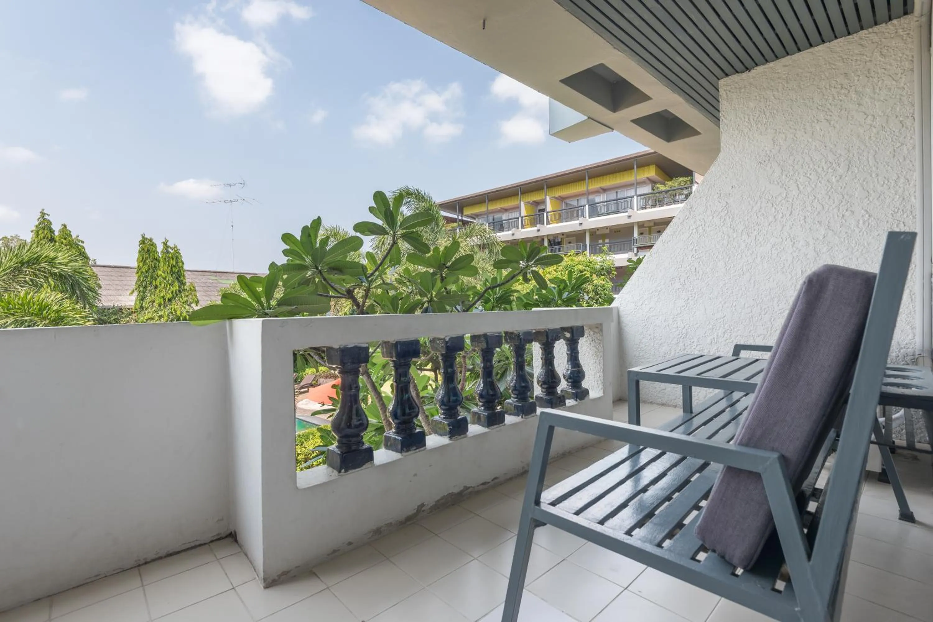 Seating area in Lantana Pattaya - SHA Extra Plus