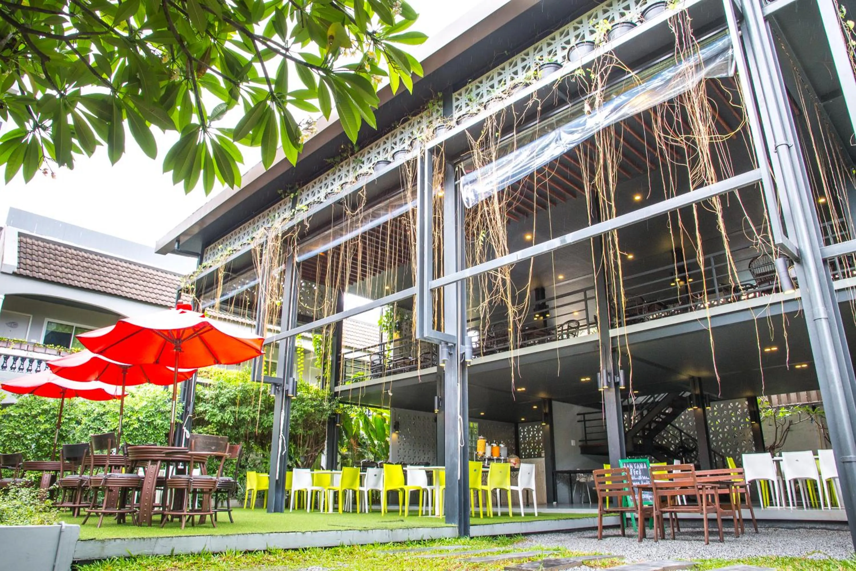 Property building in Lantana Pattaya - SHA Extra Plus