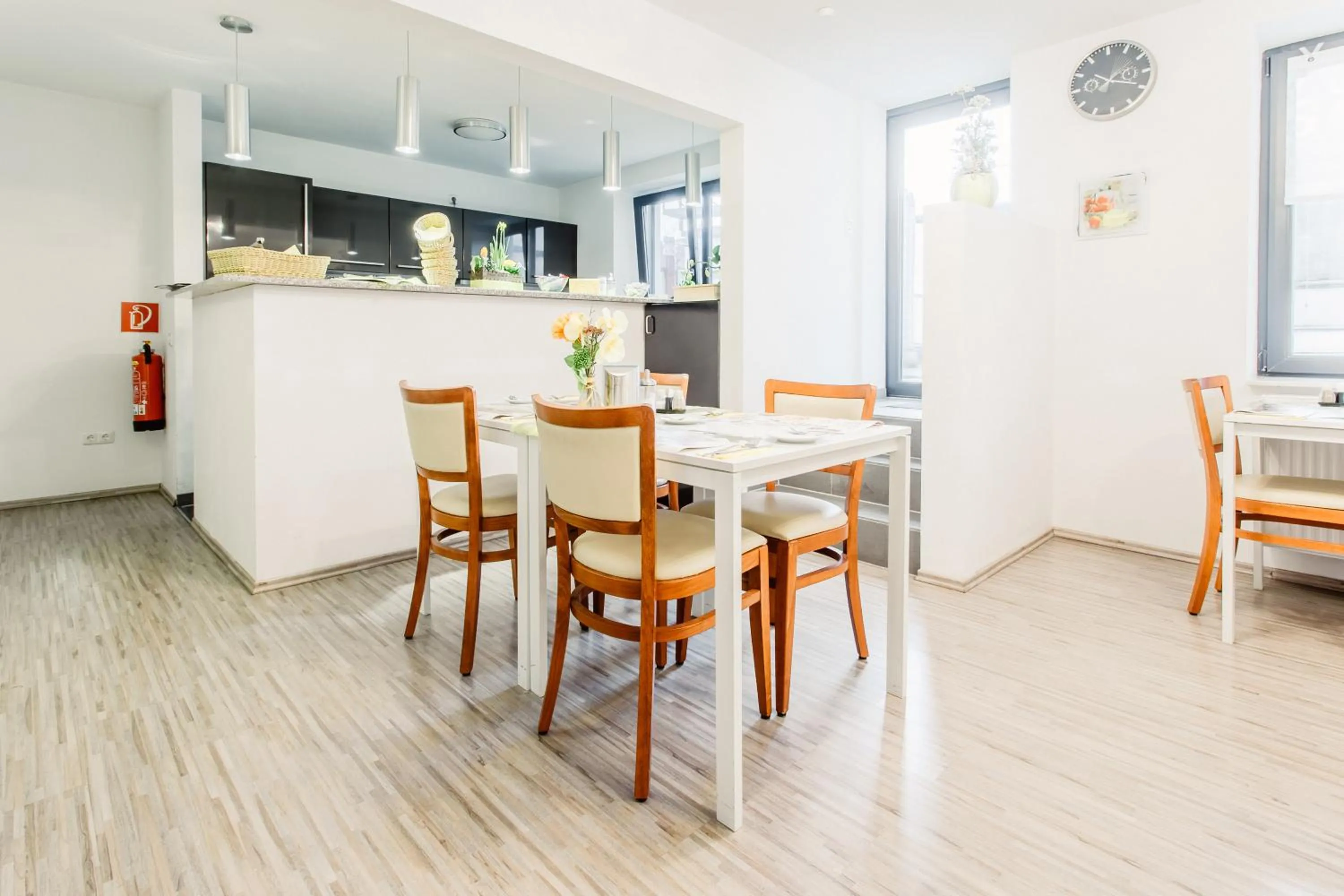 Dining area in Fair Hotel Mönchengladbach City