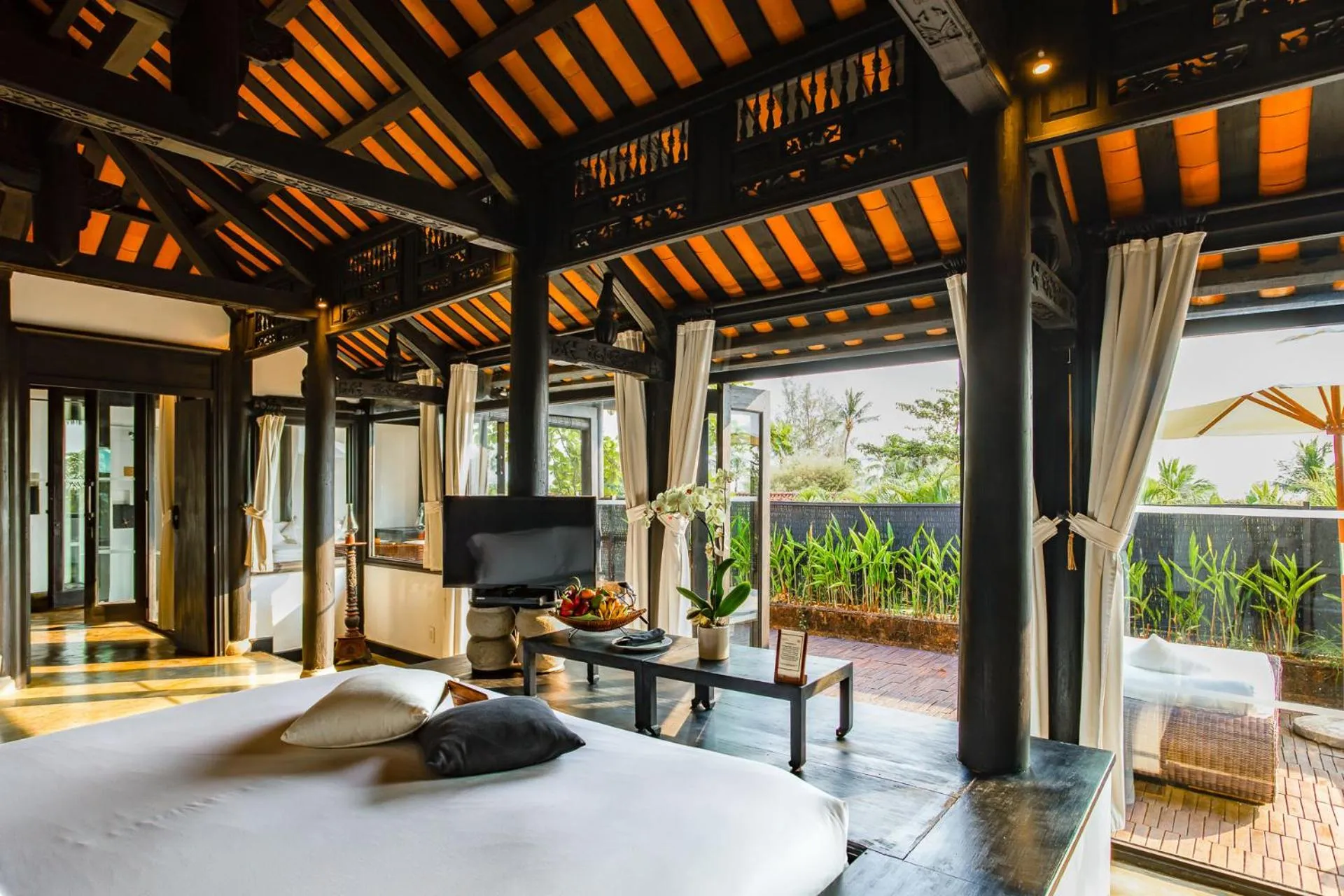 TV and multimedia, Bed in Chen Sea Resort & Spa Phu Quoc