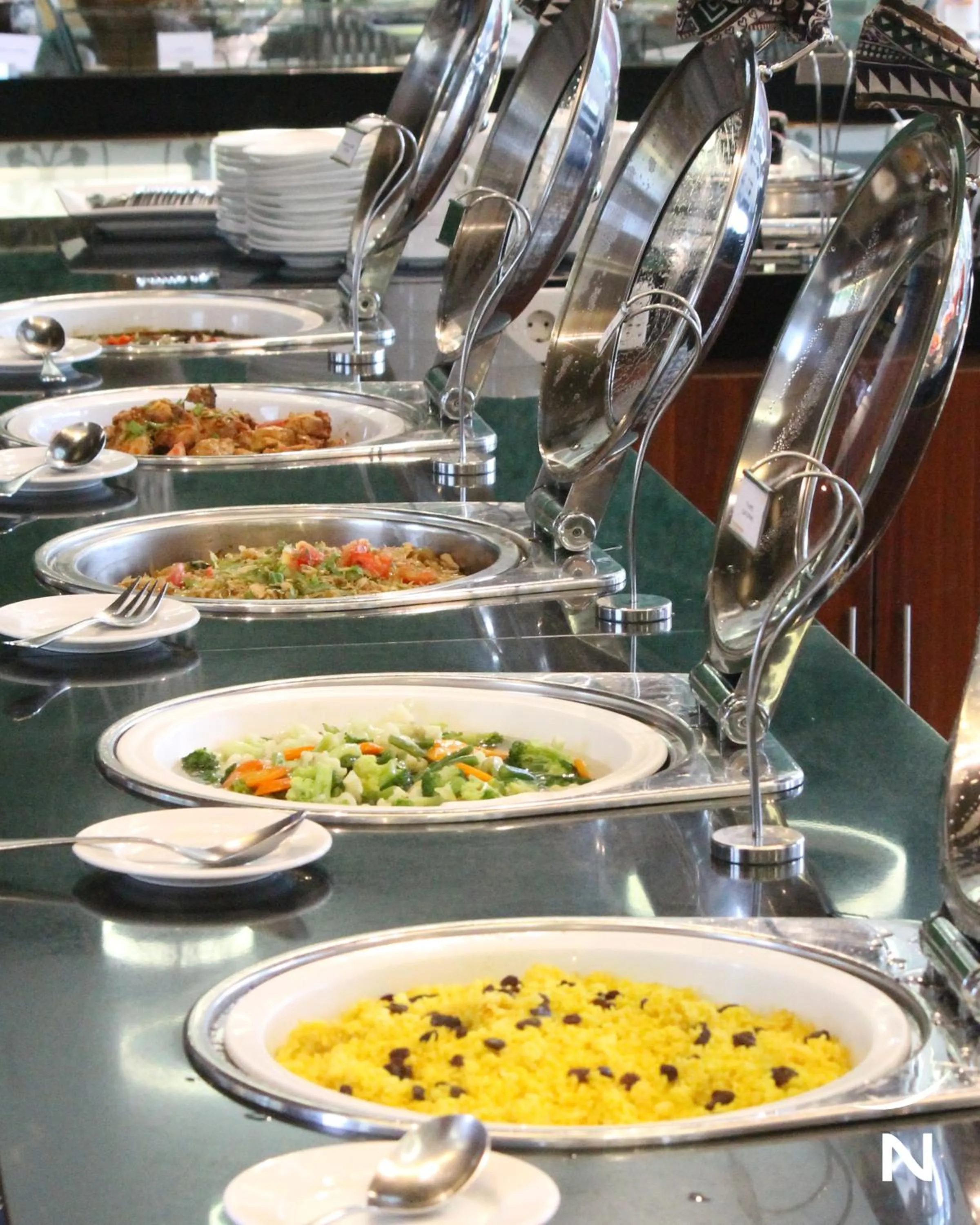 Restaurant/places to eat in Novotel Bandung