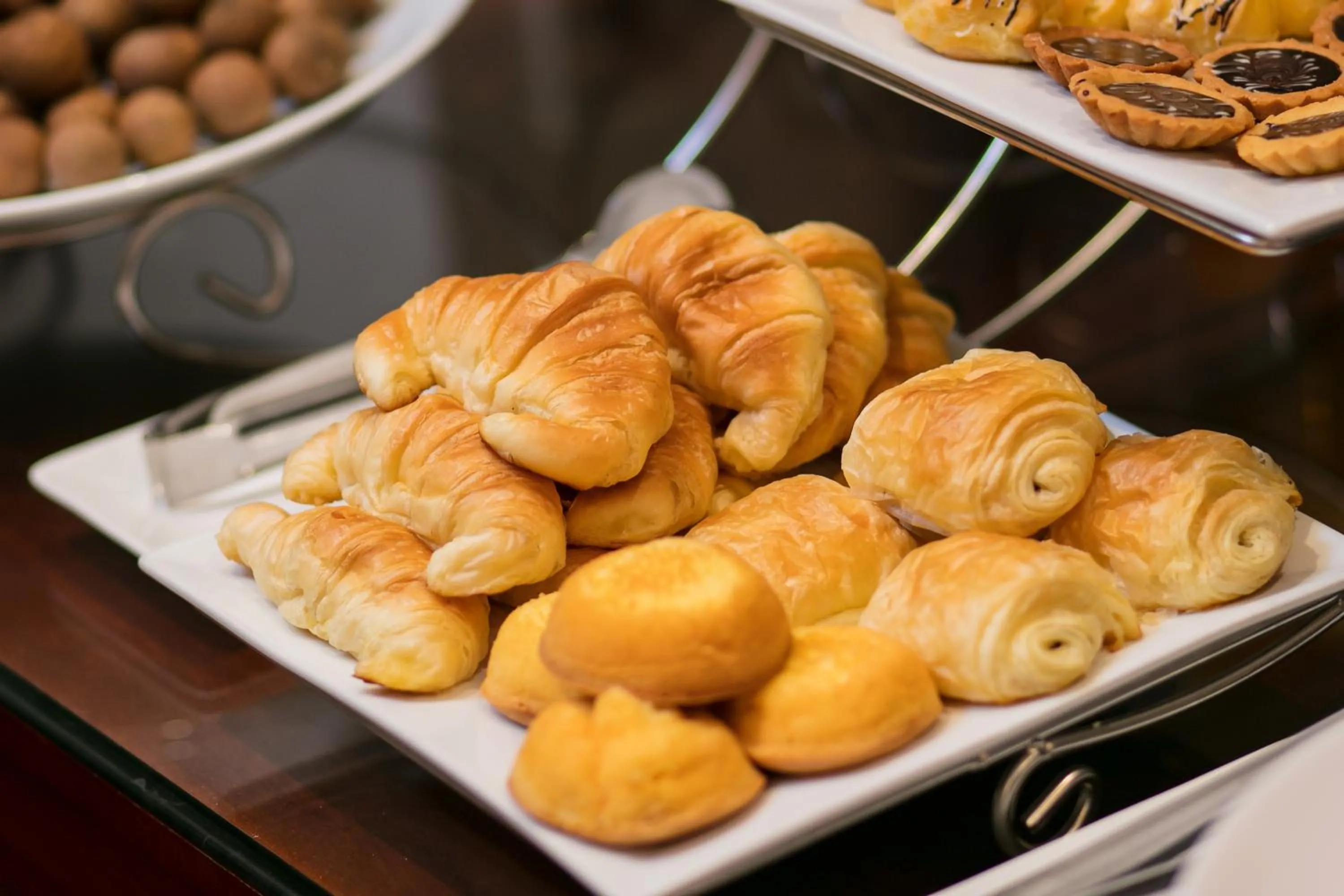 Buffet breakfast in Hong Ngoc Dynastie Boutique Hotel & Spa